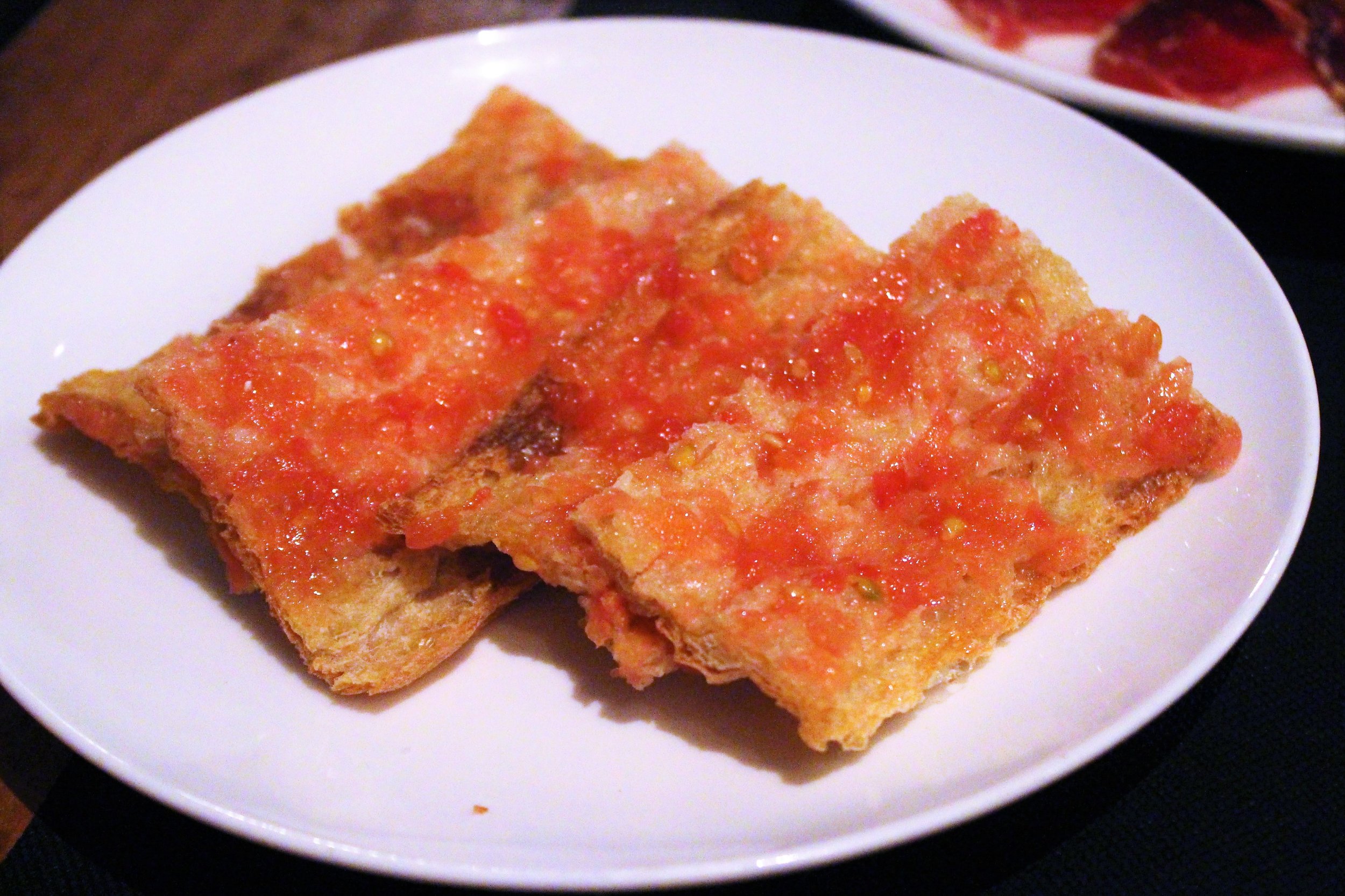 Toasted Bread with Tomato (Pan Con Tomate) at Eldiset in Barcelona