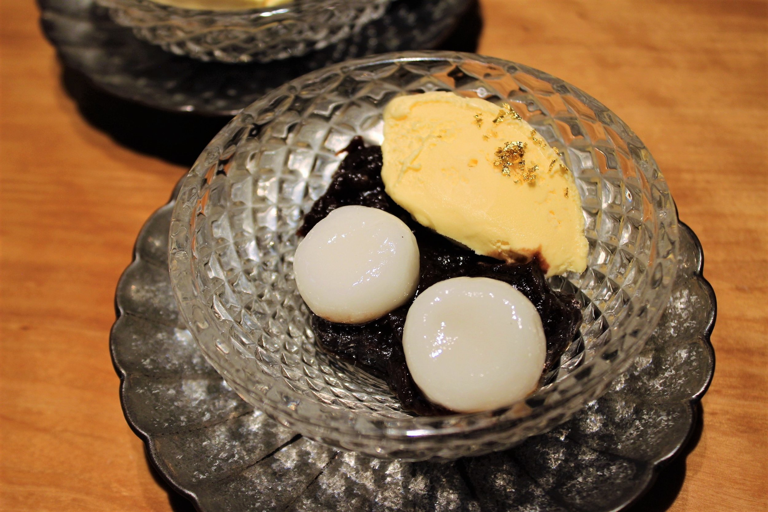 Cream Shiratama Zenzai Azuki Beans with Mochi Ball and Vanilla