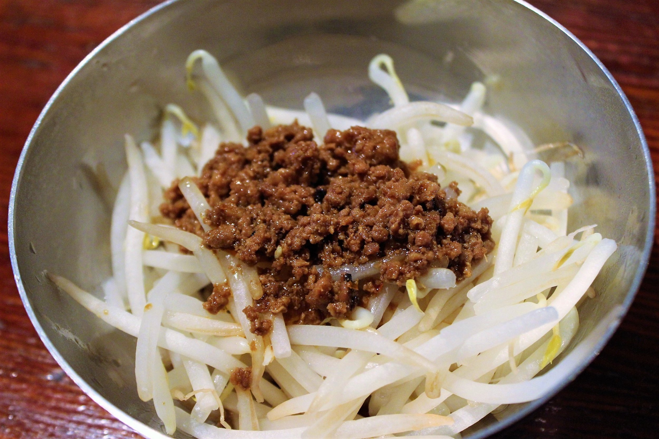 Bean Sprouts with Special Meat Sauce