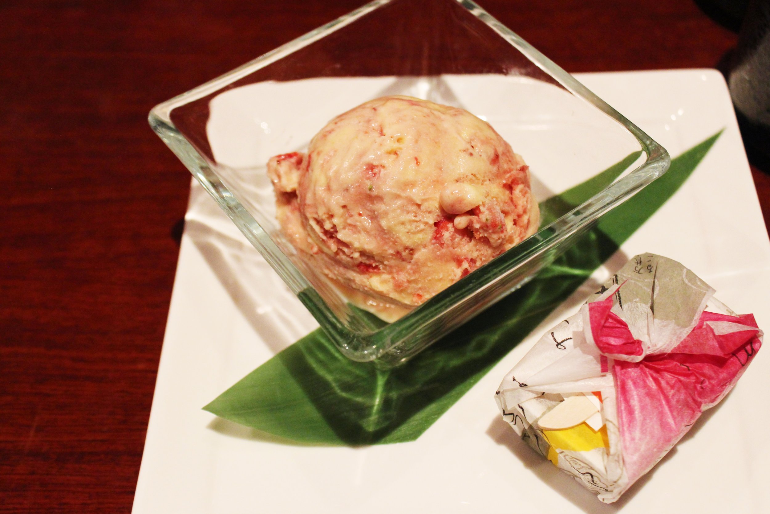 Fukuoka Mochi Cake with "Amaou" Strawberry Ice Cream 