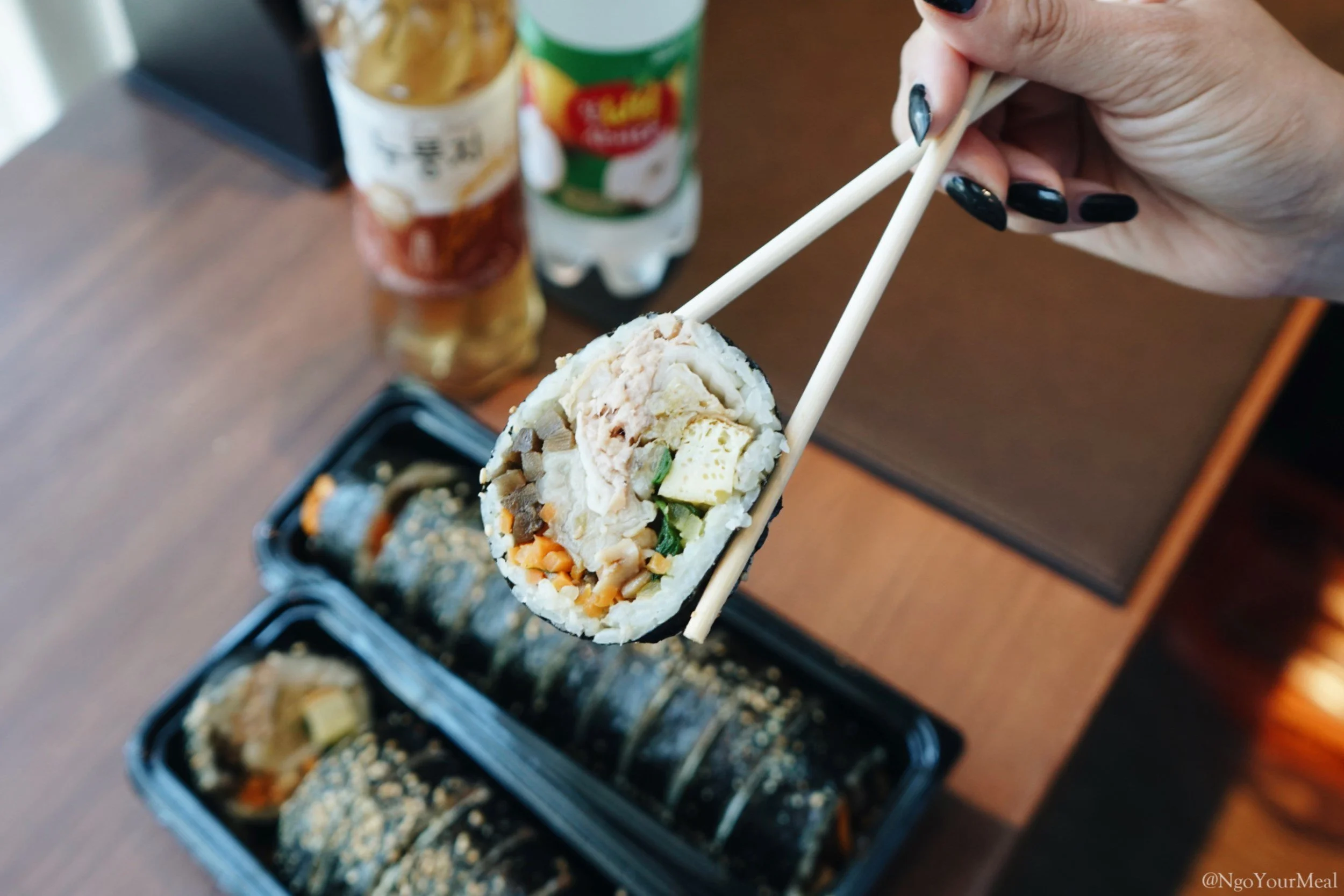Hannipsoban (한입소반): One with Everything