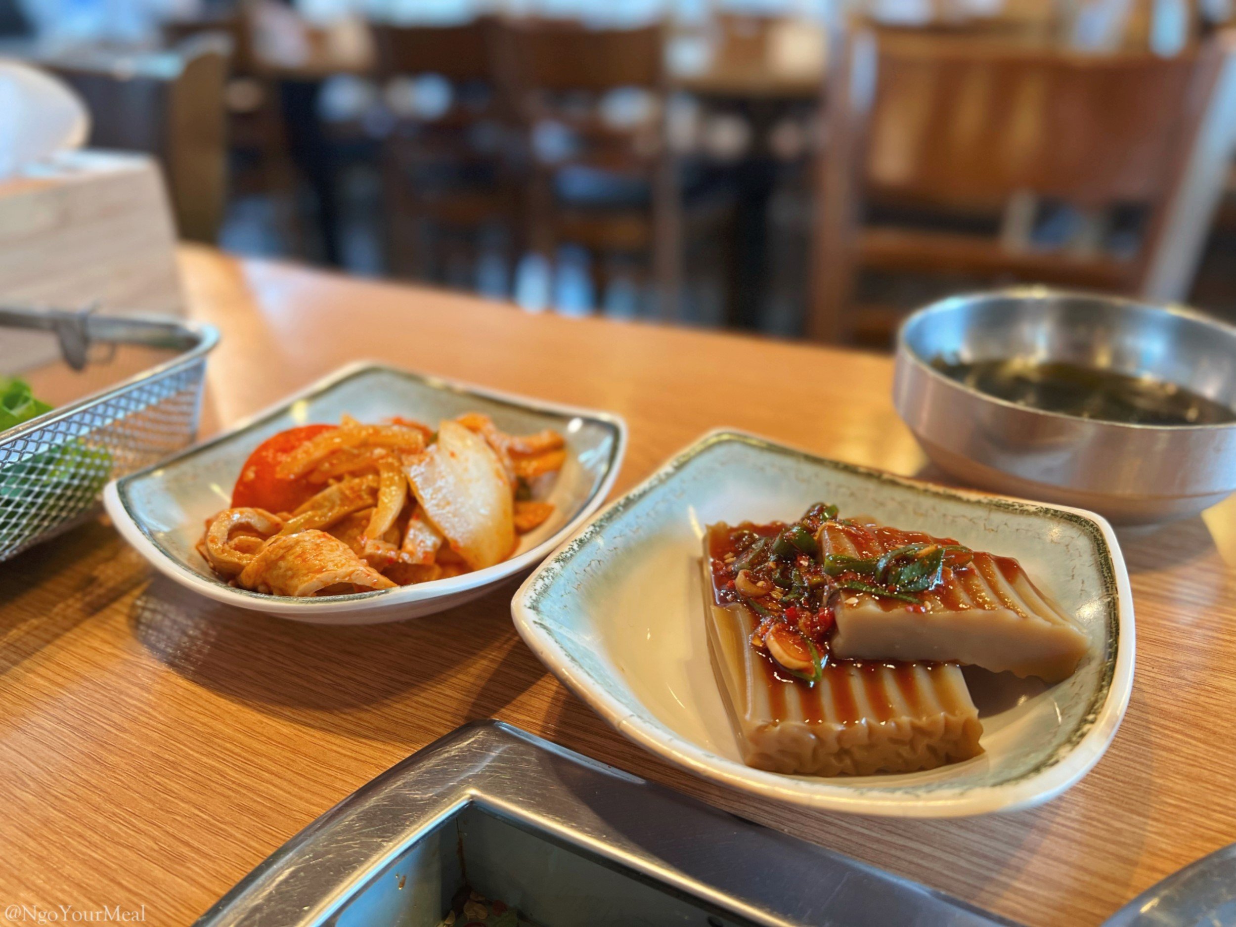 Acorn Jelly (도토리묵) and Fried Fish Cake (오뎅볶음)