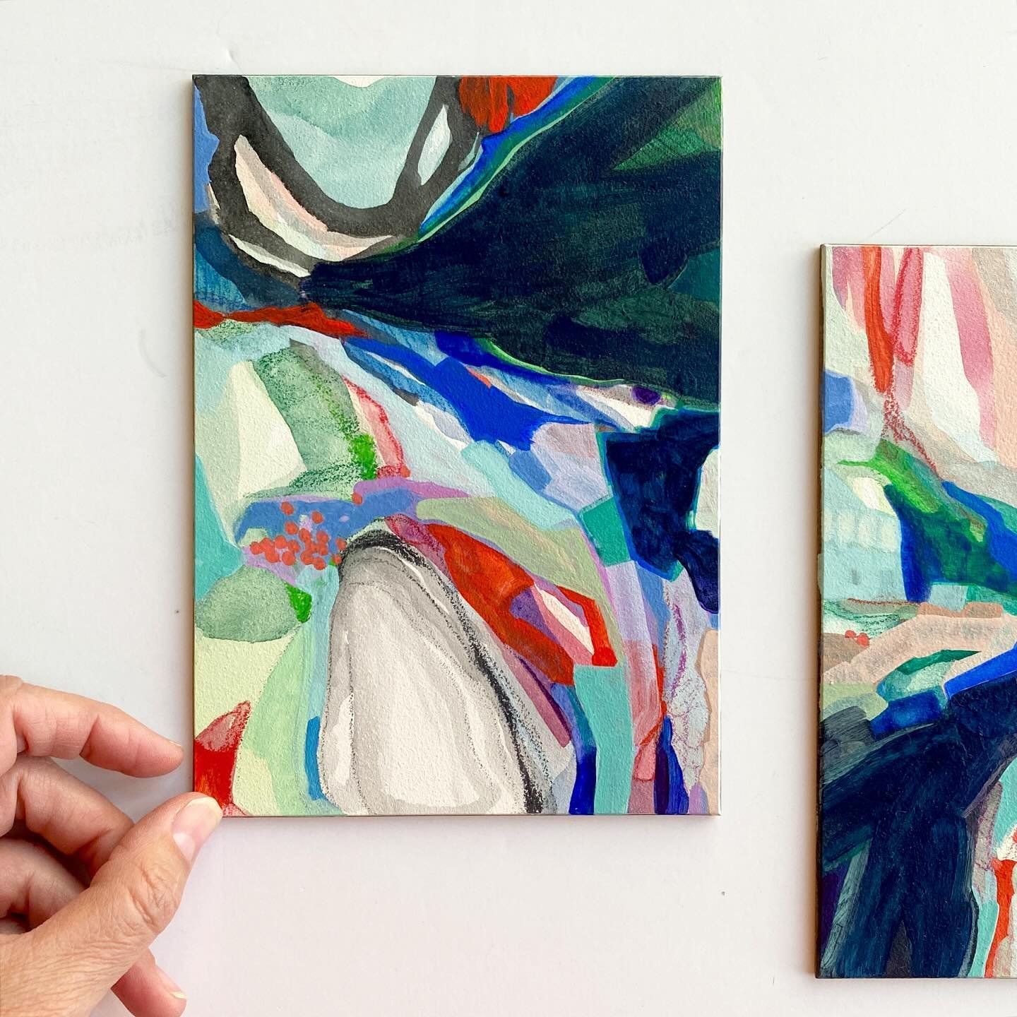 m i d s u m m e r  h e l l o 
.
hello august, 
hello friends, 
and 
hello again to these minis 
(made in 2022) 
.
.
.
.
.
#abstractpainting #mixedmediaartwork #mamaartist #artistmother #njartist