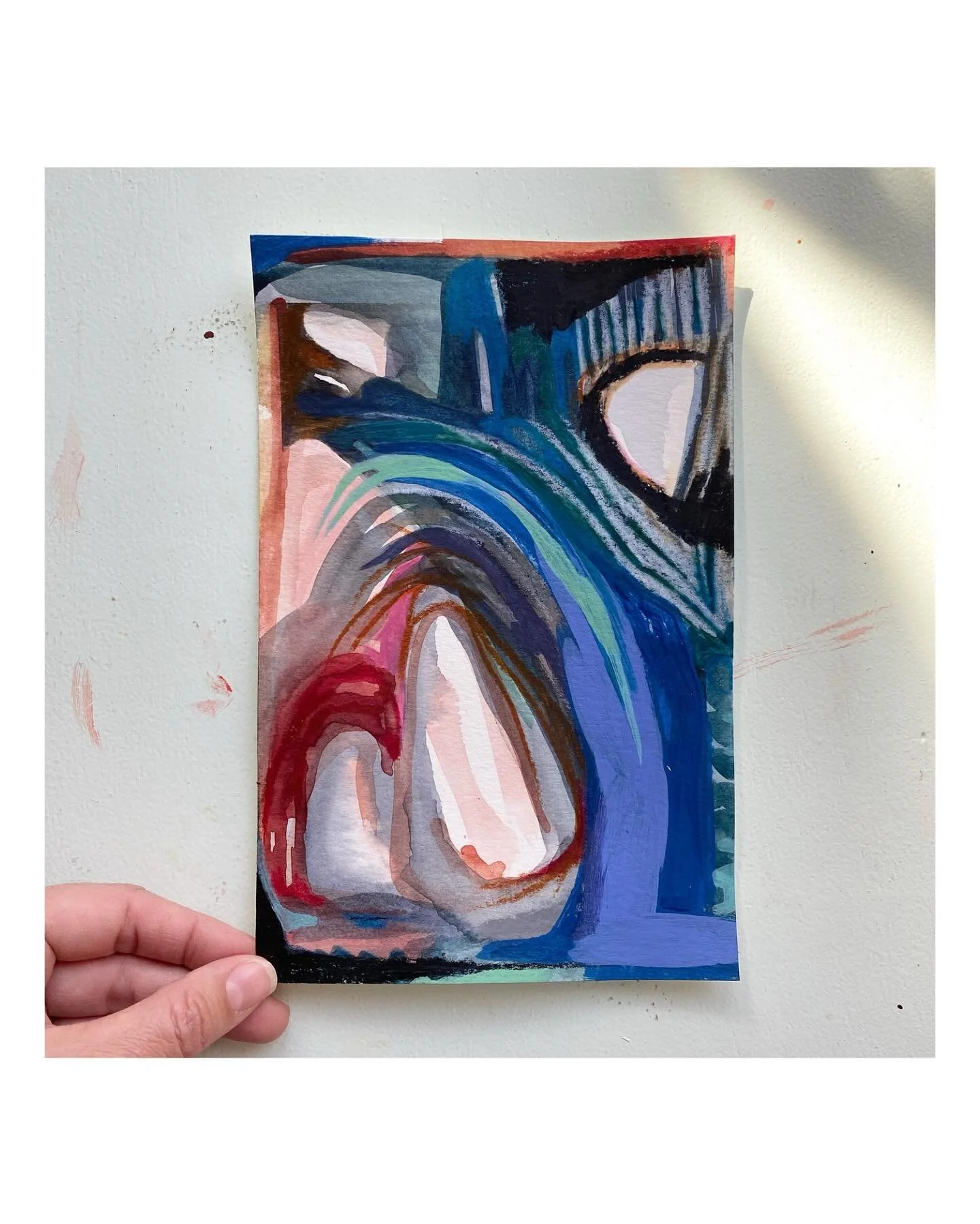 &ldquo;are you riffing on ghosts?&rdquo;
&ldquo;i think they&rsquo;re riffing on me.&rdquo;

&mdash;mini + a moment from November 2022

#the100dayproject #mixedmediaartwork #artonpaper #ghoststories #fromaprilforward