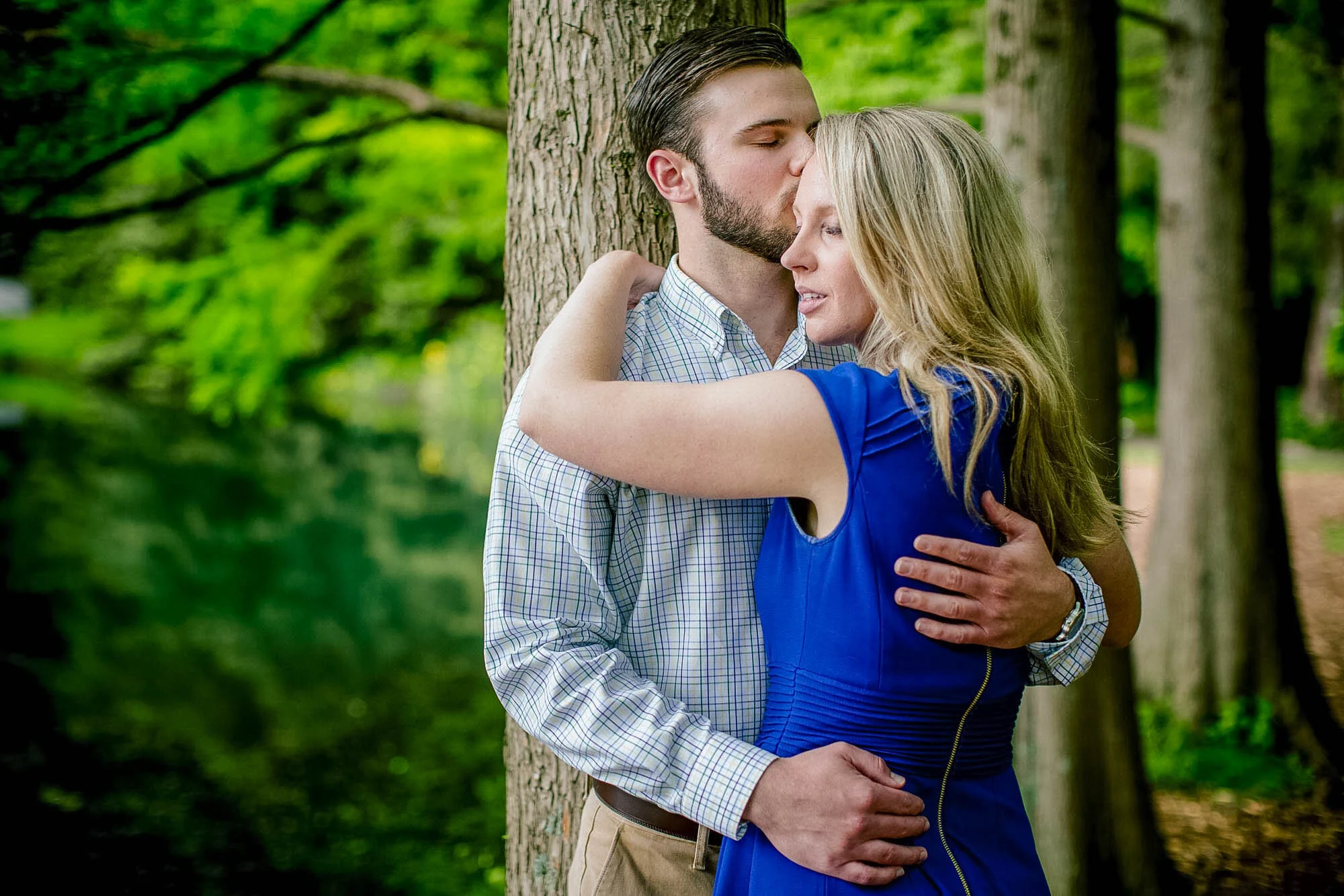 couple hugging in trees.jpg