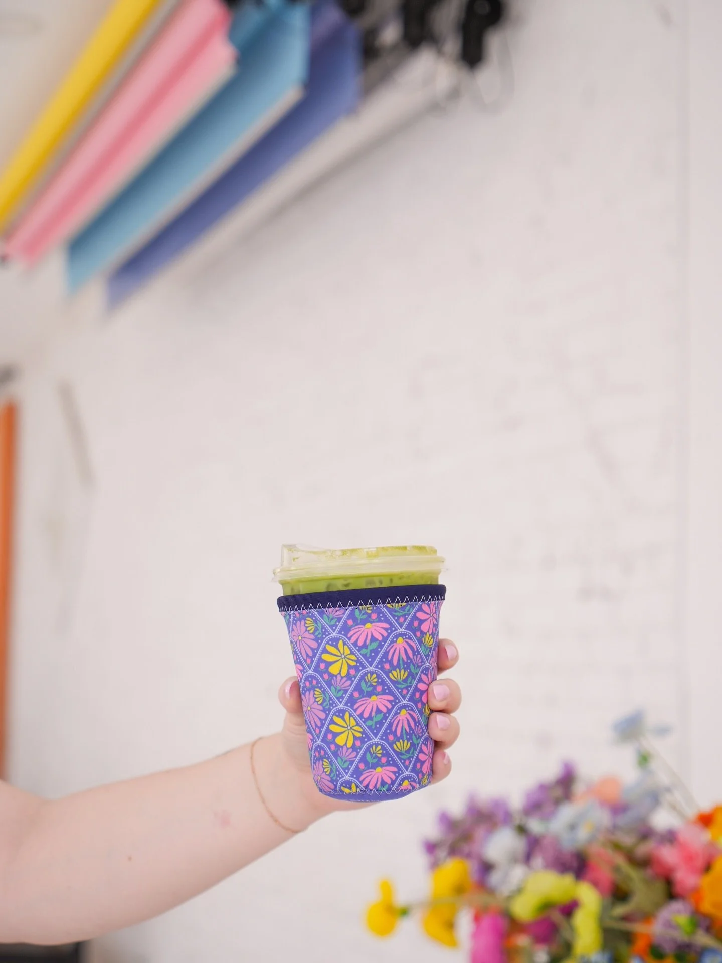 some behind the scenes📸 of this week&rsquo;s photoshoot✨ with some sneak peeks of the spring collection🌼🌷 that drops next week🤭