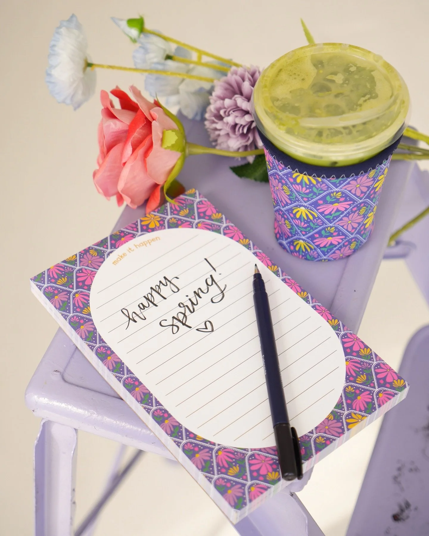 bold blooms🩷🌼🌷 is one of my favorite patterns that I&rsquo;ve designed! new notepad &amp; drink sleeve launching 3/26 along with other notepads, greeting cards &amp; more!