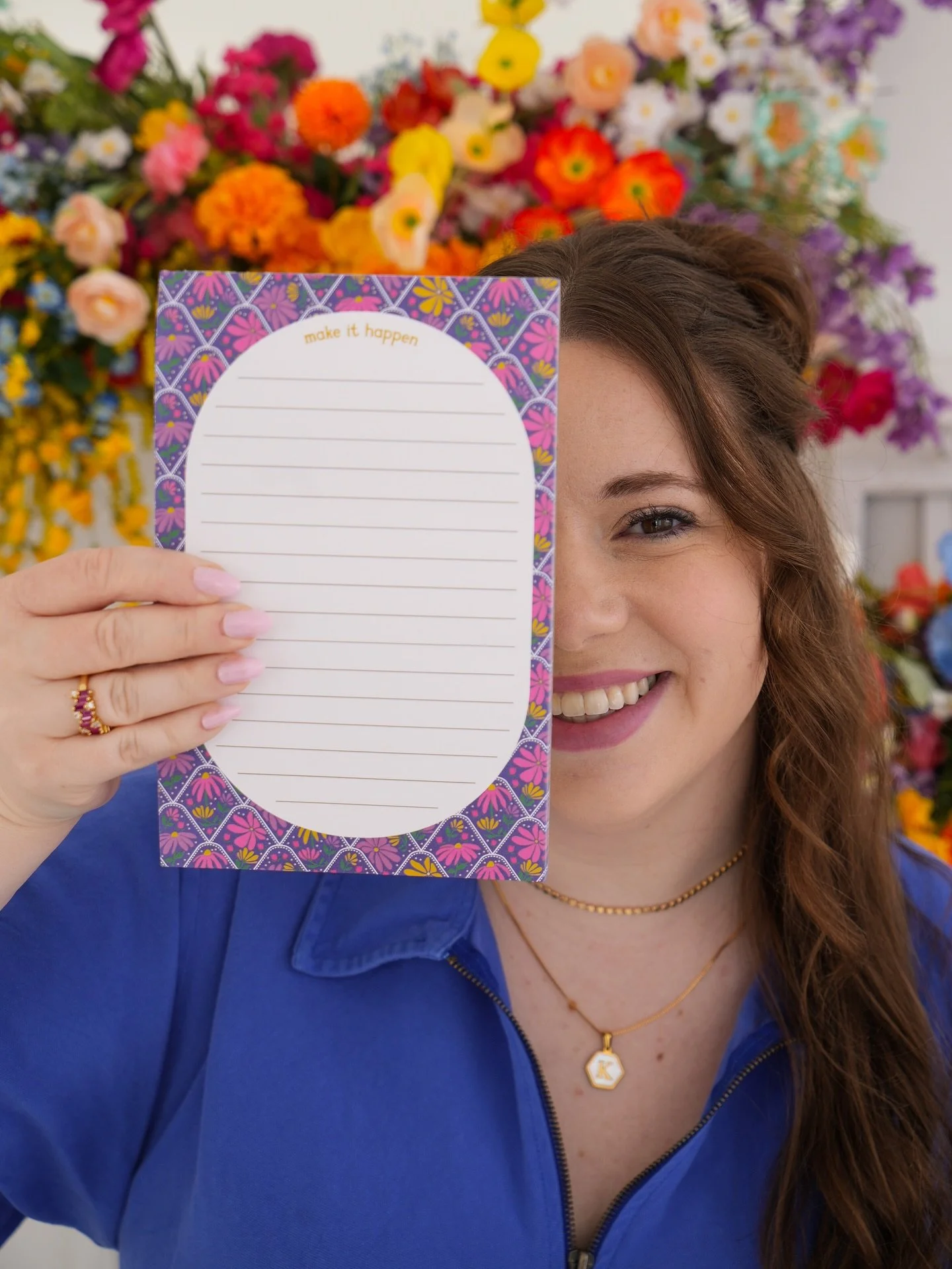 the make it happen notepad🩷 has a special place in my heart🫶🏻 back in 2020, I designed the original make it happen notepad (swipe to see) and it was my first big product investment. shipping those orders out was incredible &amp; it gave me the enc