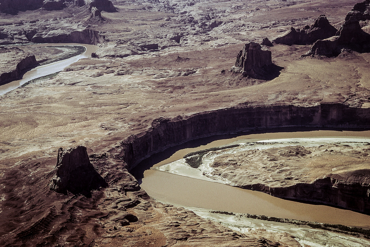05_Glen+Canyon+Aerial_Ron-Smith.jpg