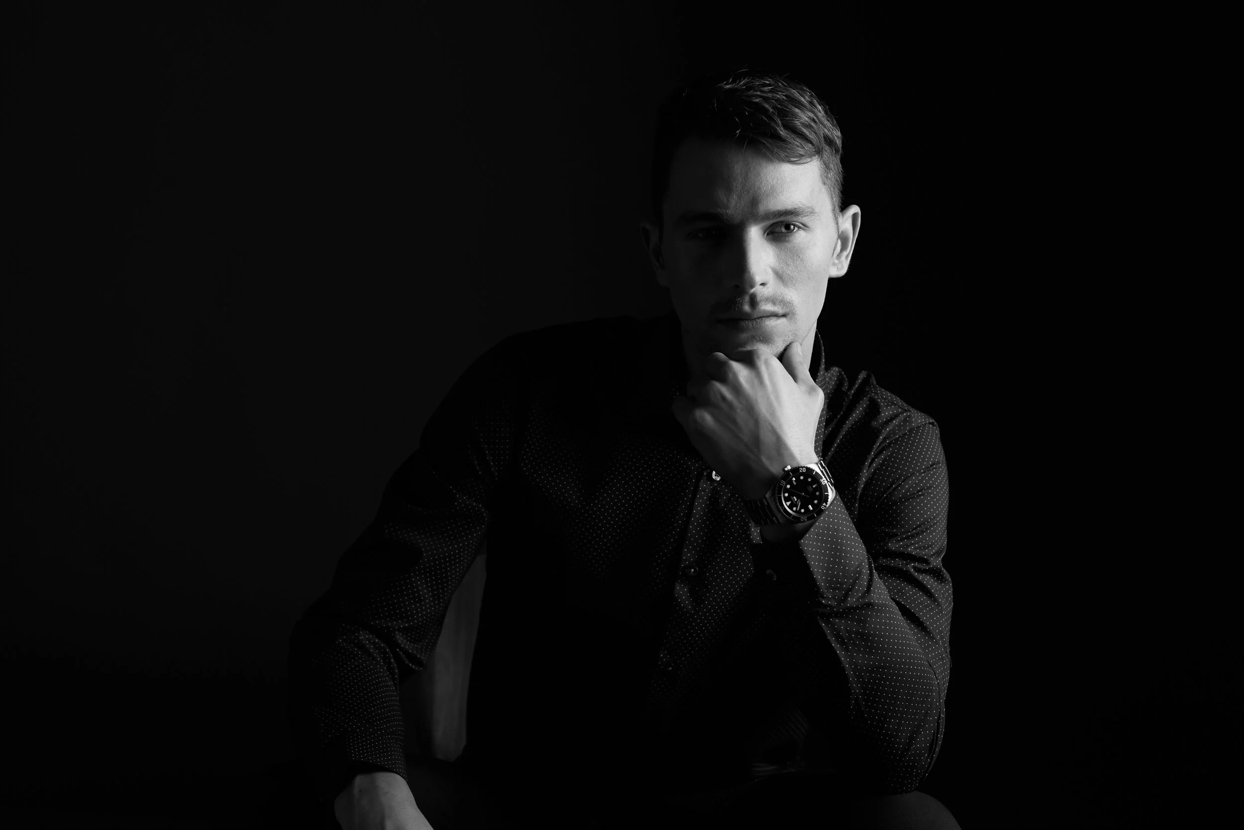  Test Shots for Amazon  Photographer: Michael Nelson-  michaelpaulnelson.com   Producer: Lauren Rinke-  laurenrinke.com   Model: Jason Hicks 