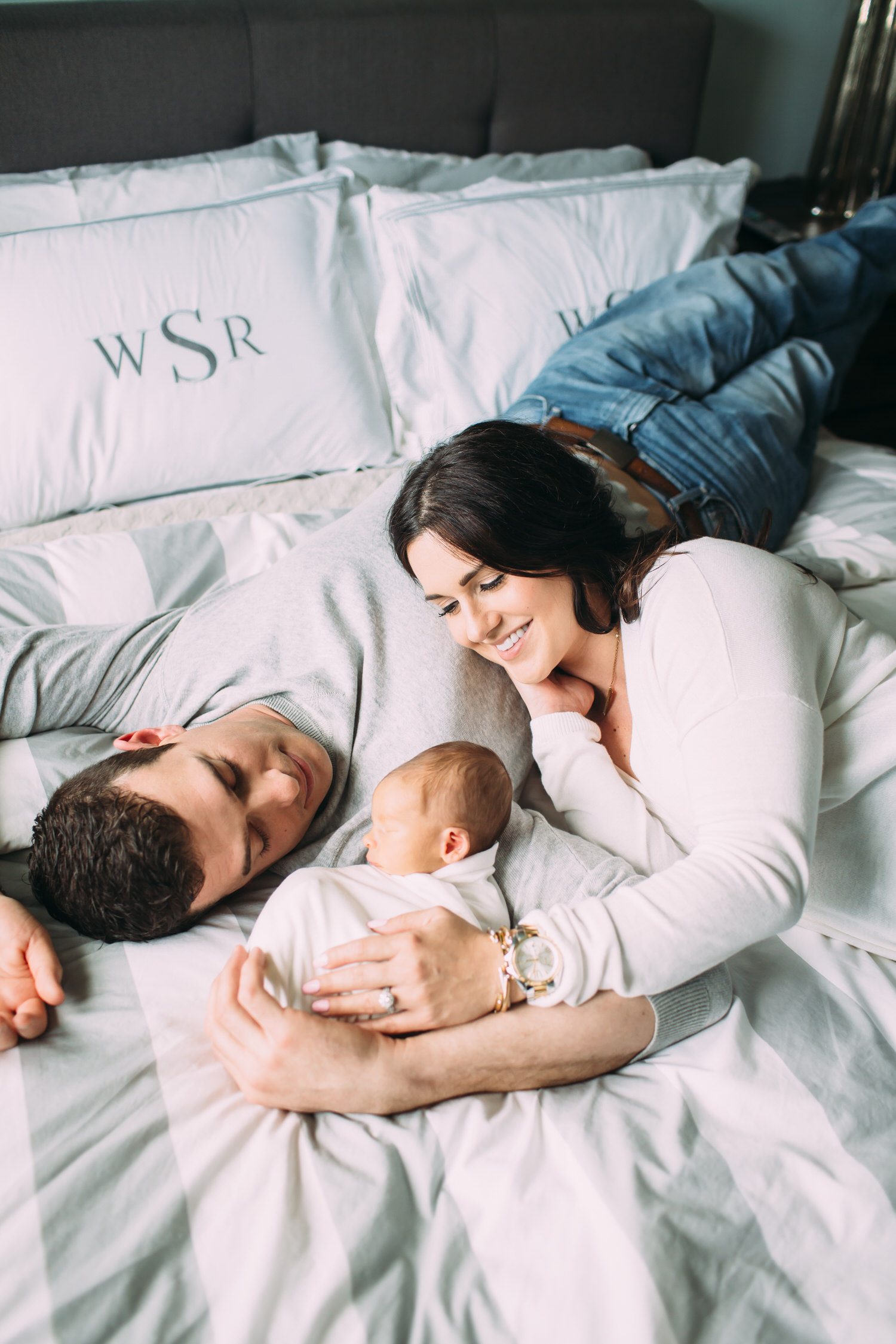 at home newborn photos, lifestyle photographer, St Louis newborn photographer