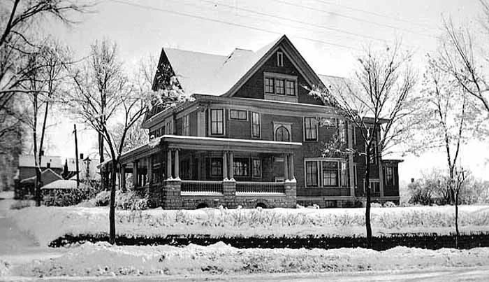 1910. Photo: MNHS (MR2.9-SP3.2c-p45)