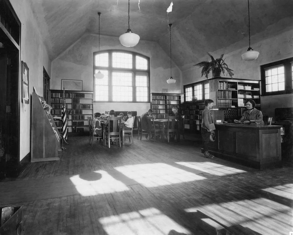 The Robbinsdale Library in the 1920s. (Photo: HCL, James K. Hosmer Special Collections)