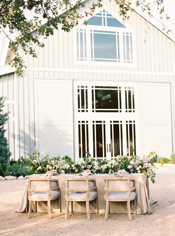 Elegant Garden Table 14.jpg