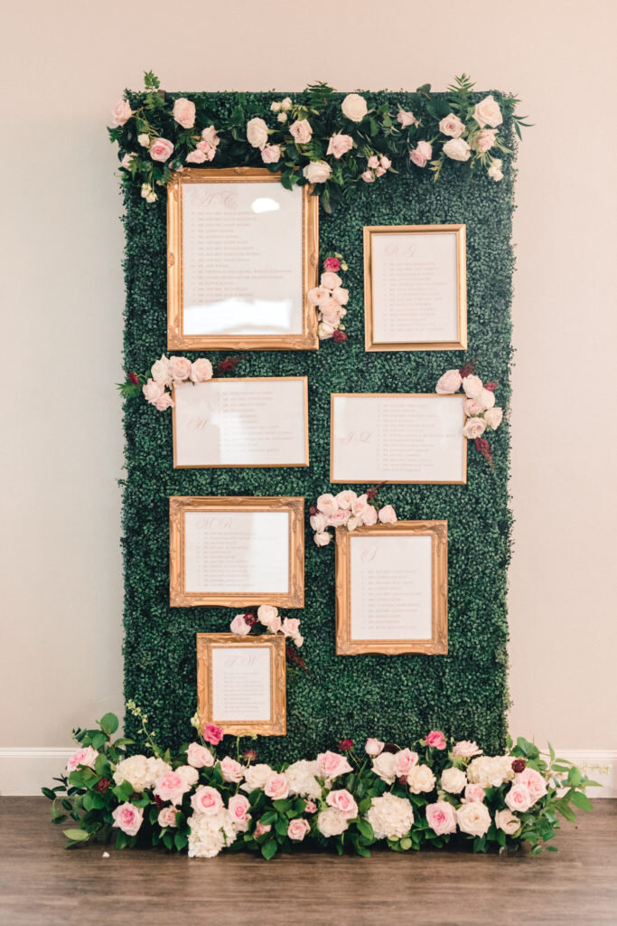 boxwood seating chart by pink champagne designs.jpg
