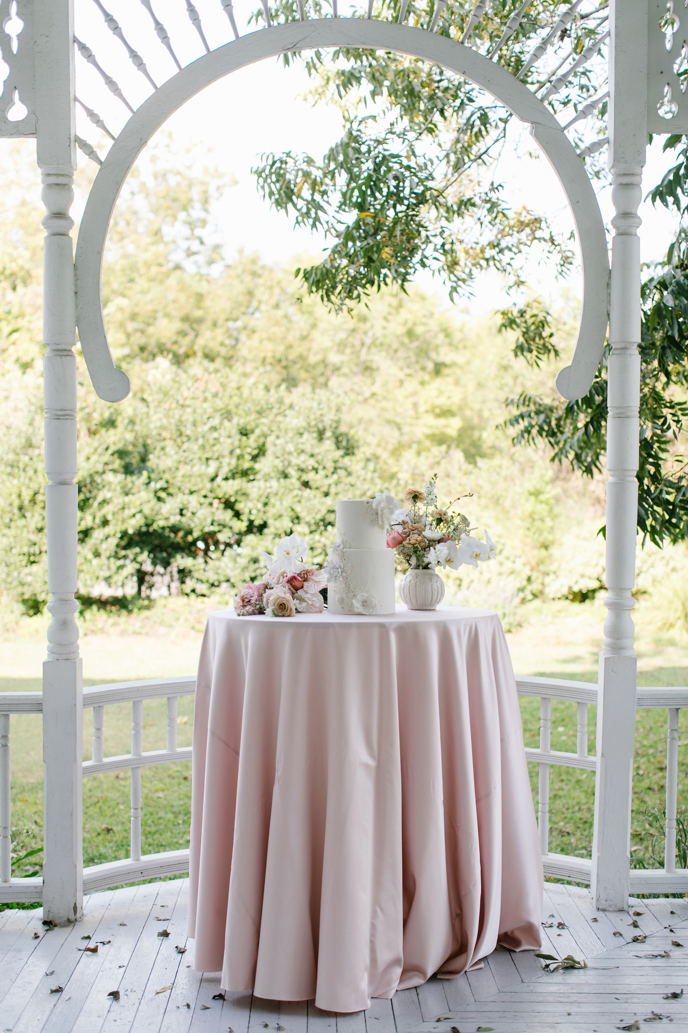 Pink-Champagne-Designs-Barr-Mansion-Wedding-Inspiration