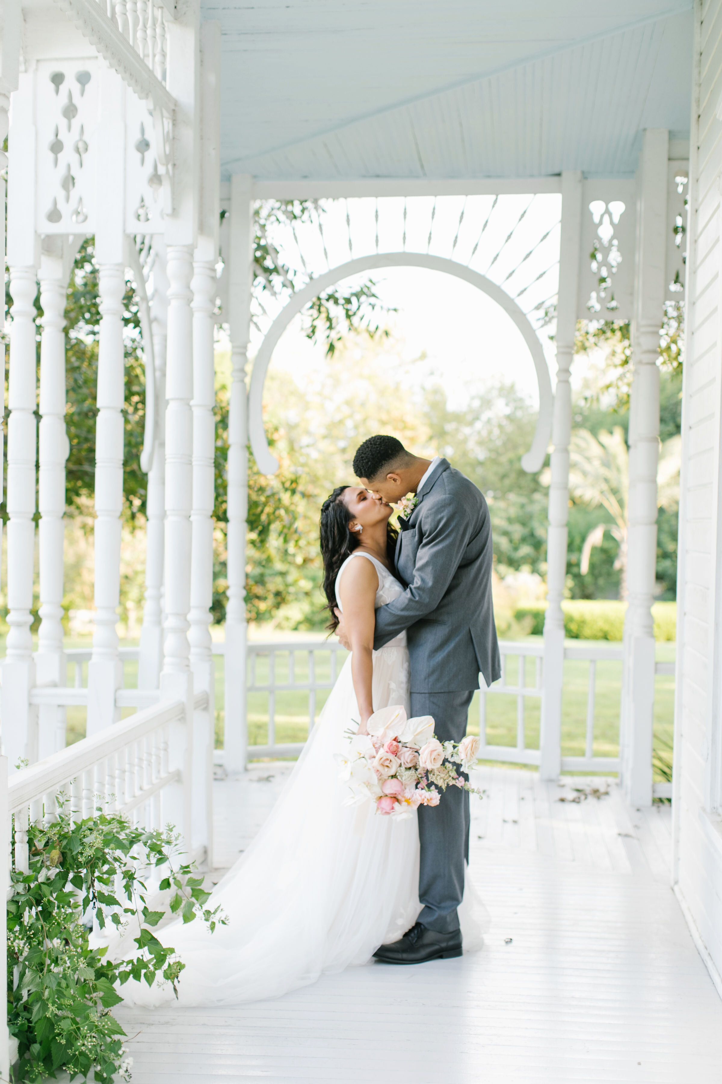 Pink-Champagne-Designs-Barr-Mansion-Wedding