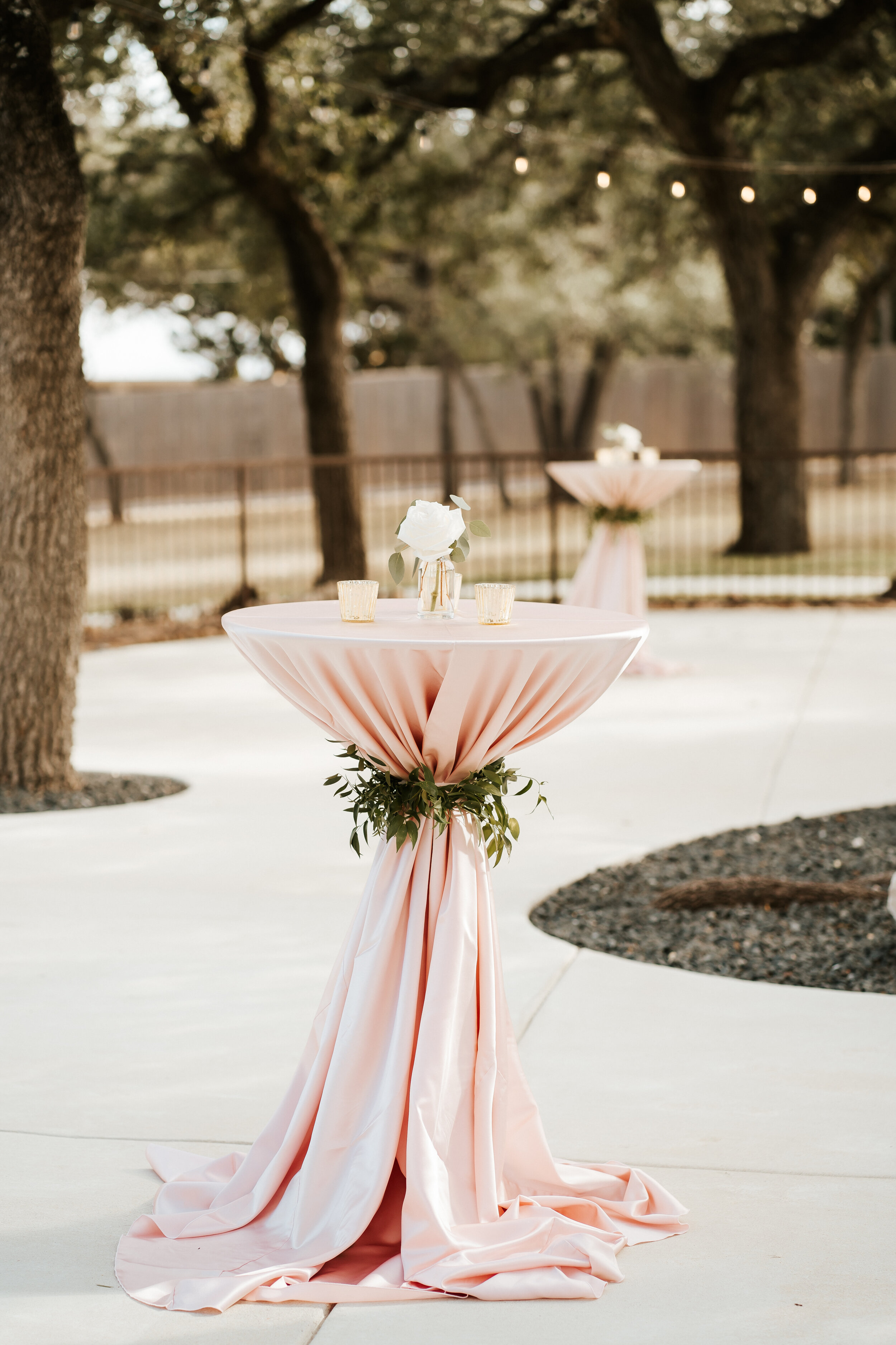 Pink-Champagne-Designs-southern-bride-decor