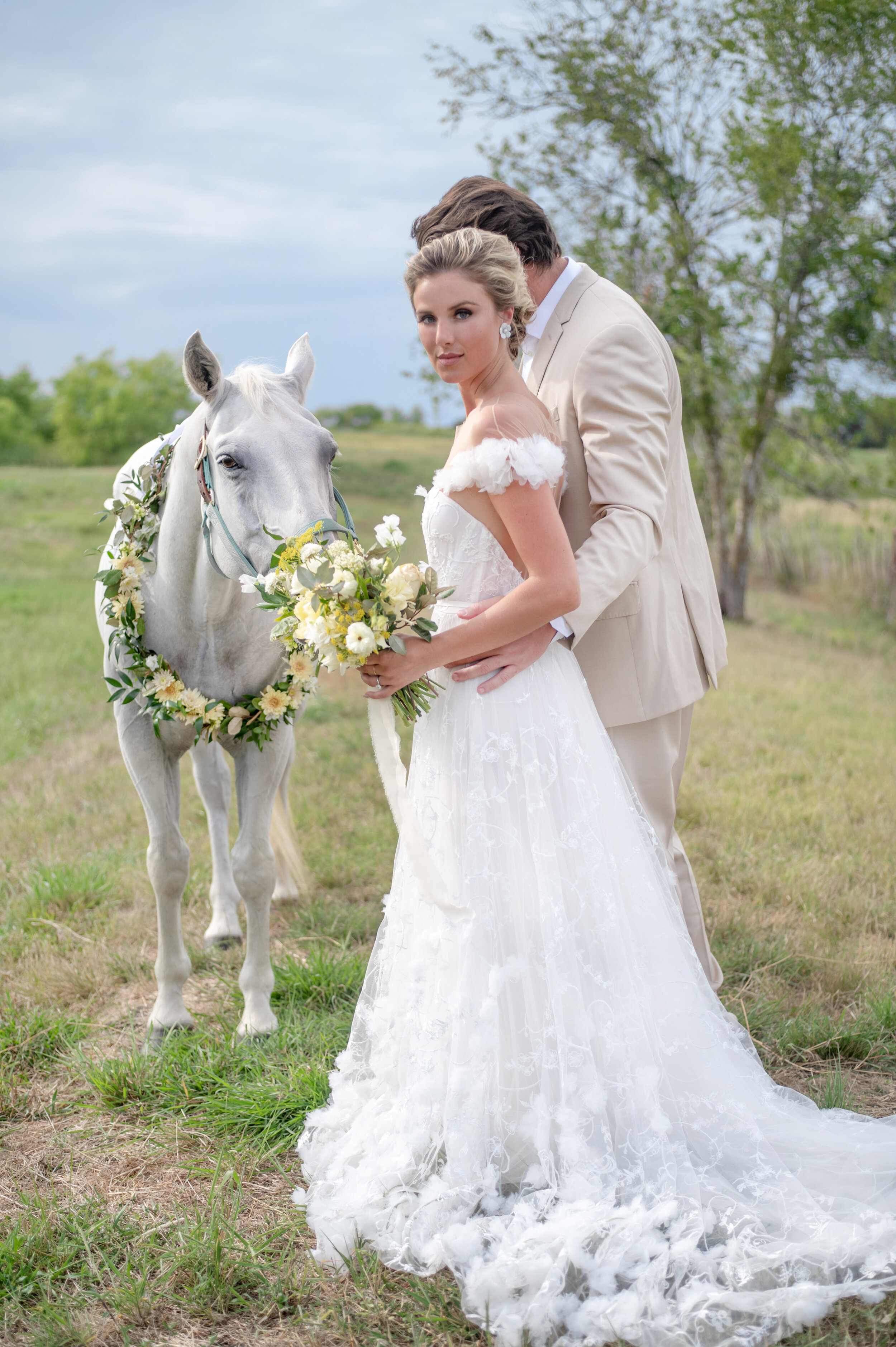Pink-Champagne-Designs-two-wishes-ranch-horses-romantic-wedding