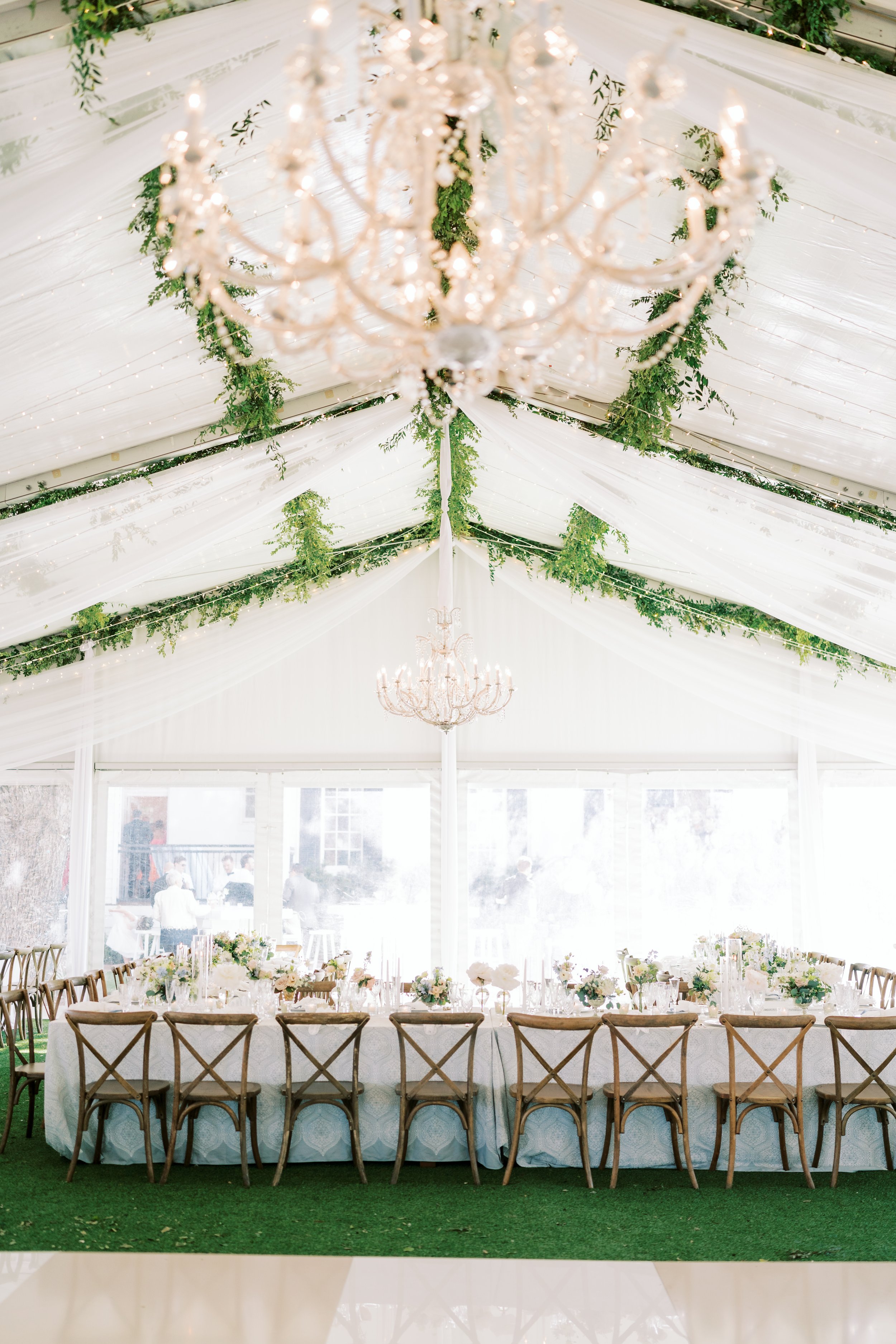 Pink-Champagne-Designs-timeless-wedding-venue-tents