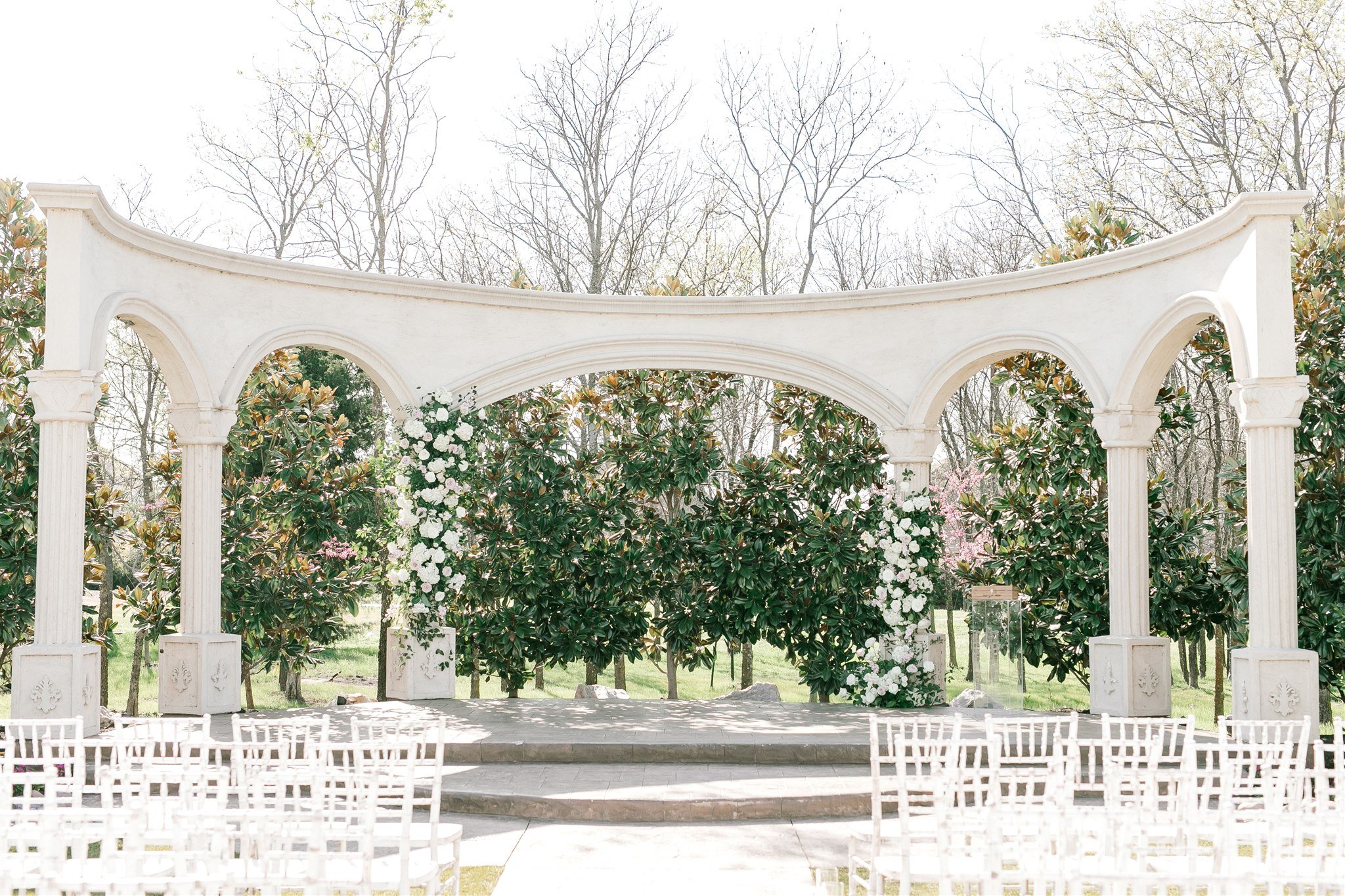 Pink-Champagne-Designs-garden-wedding-venue-inspiration