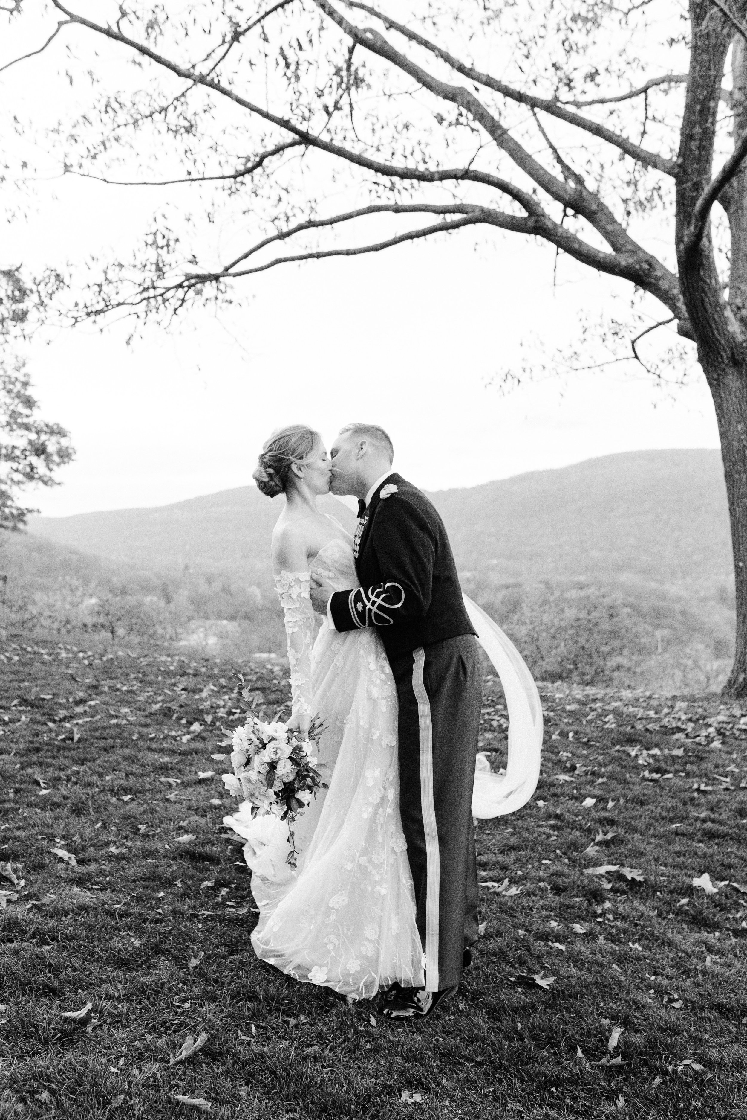 Pink-Champagne-Designs-Modern-Military-wedding-inspiration