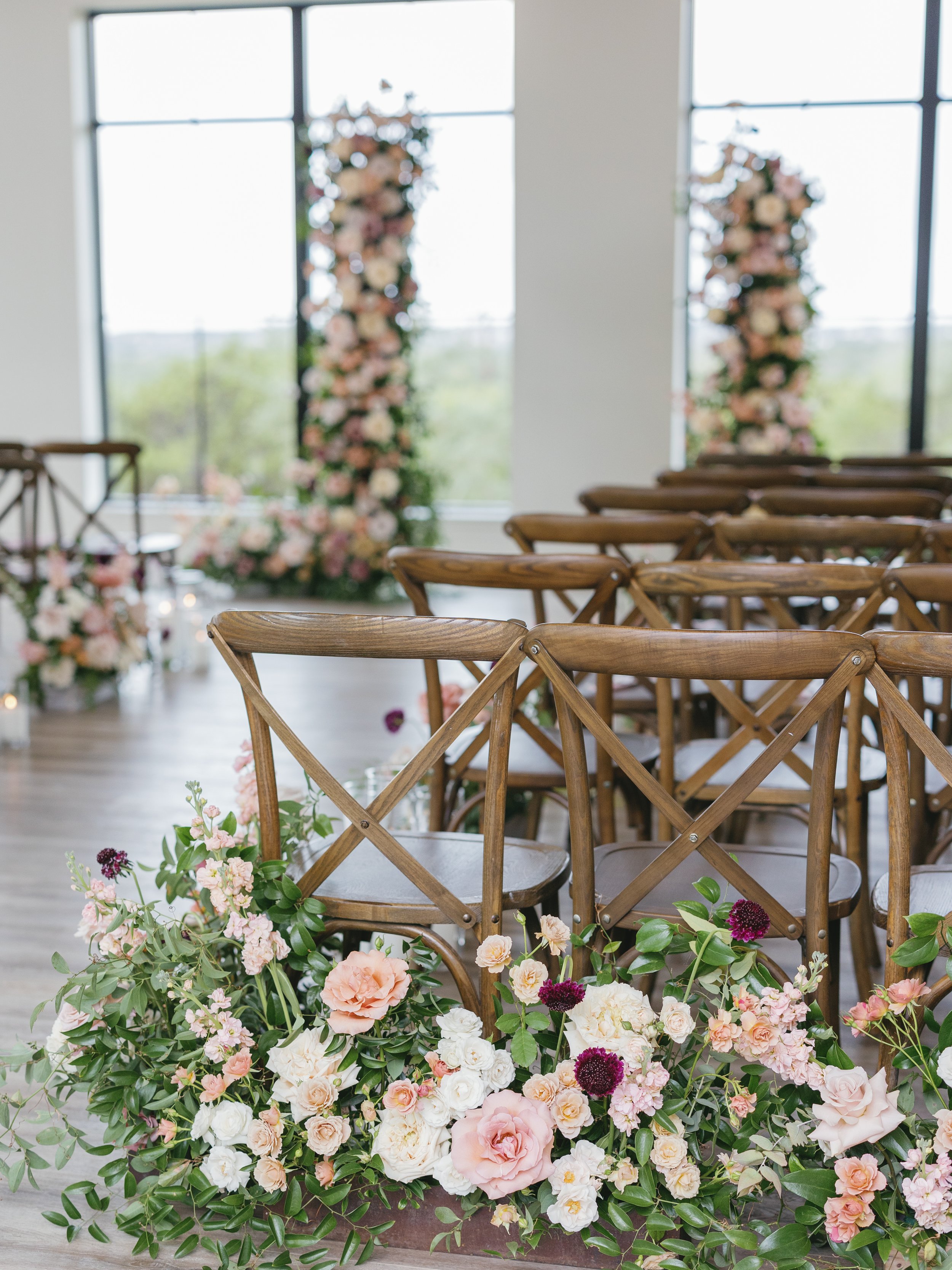 Pink-Champagne-Designs-ceremony-floral-inspiration-for-modern-wedding