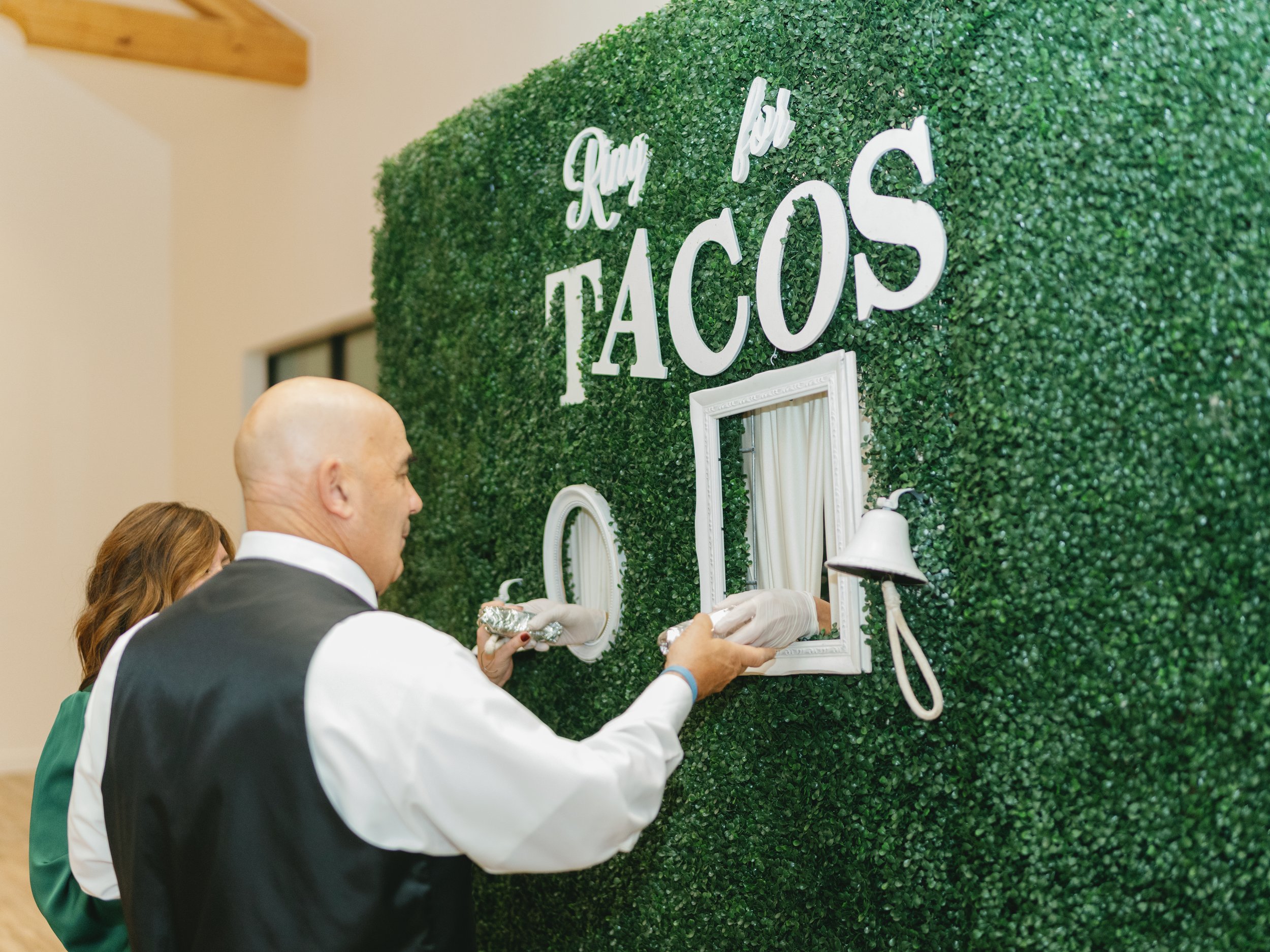 Pink-Champagne-Designs-Custom-taco-bar-signage-for-modern-weddings