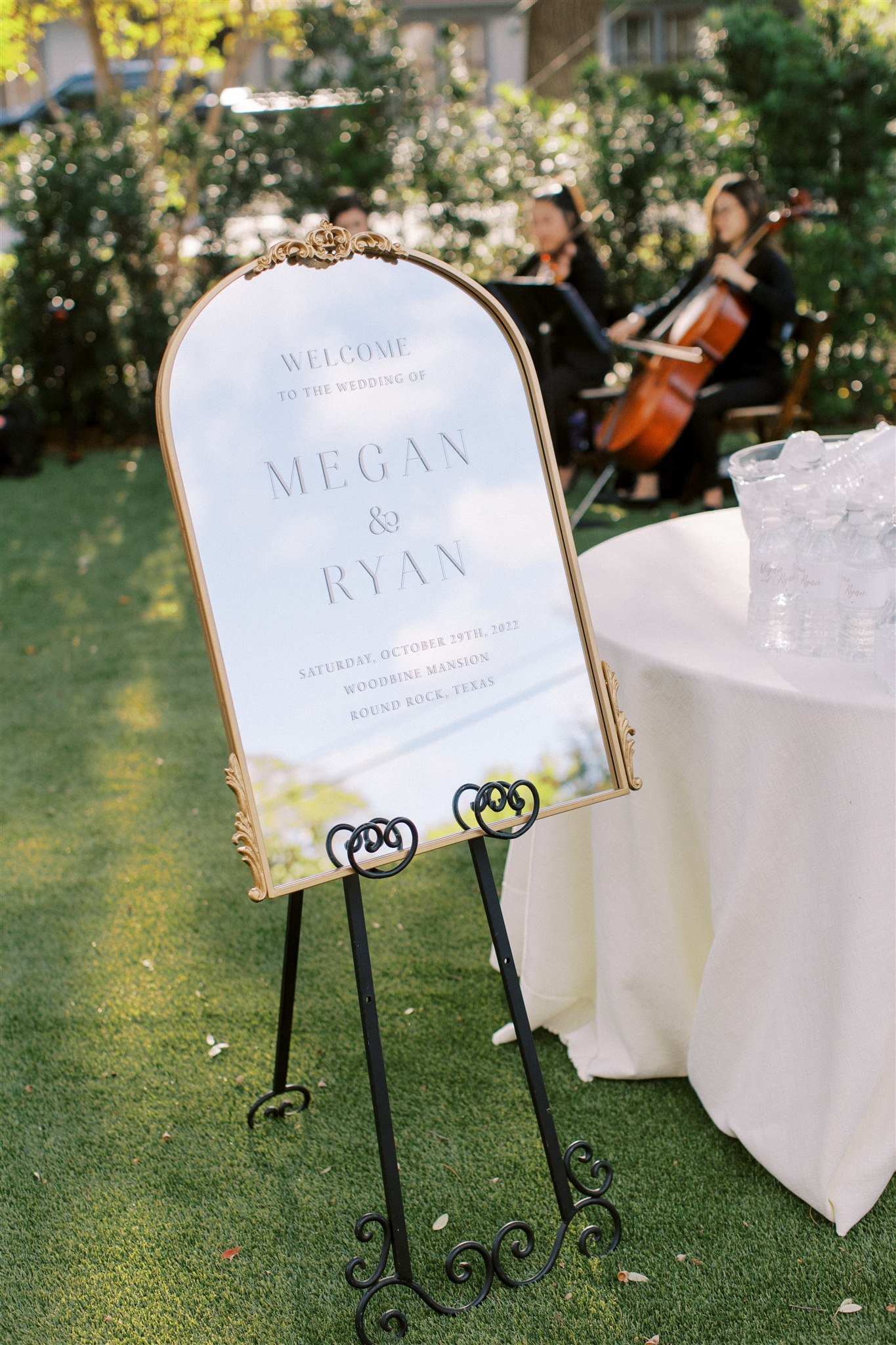Pink-Champagne-Designs-custom-day-of-wedding-welcome-signs