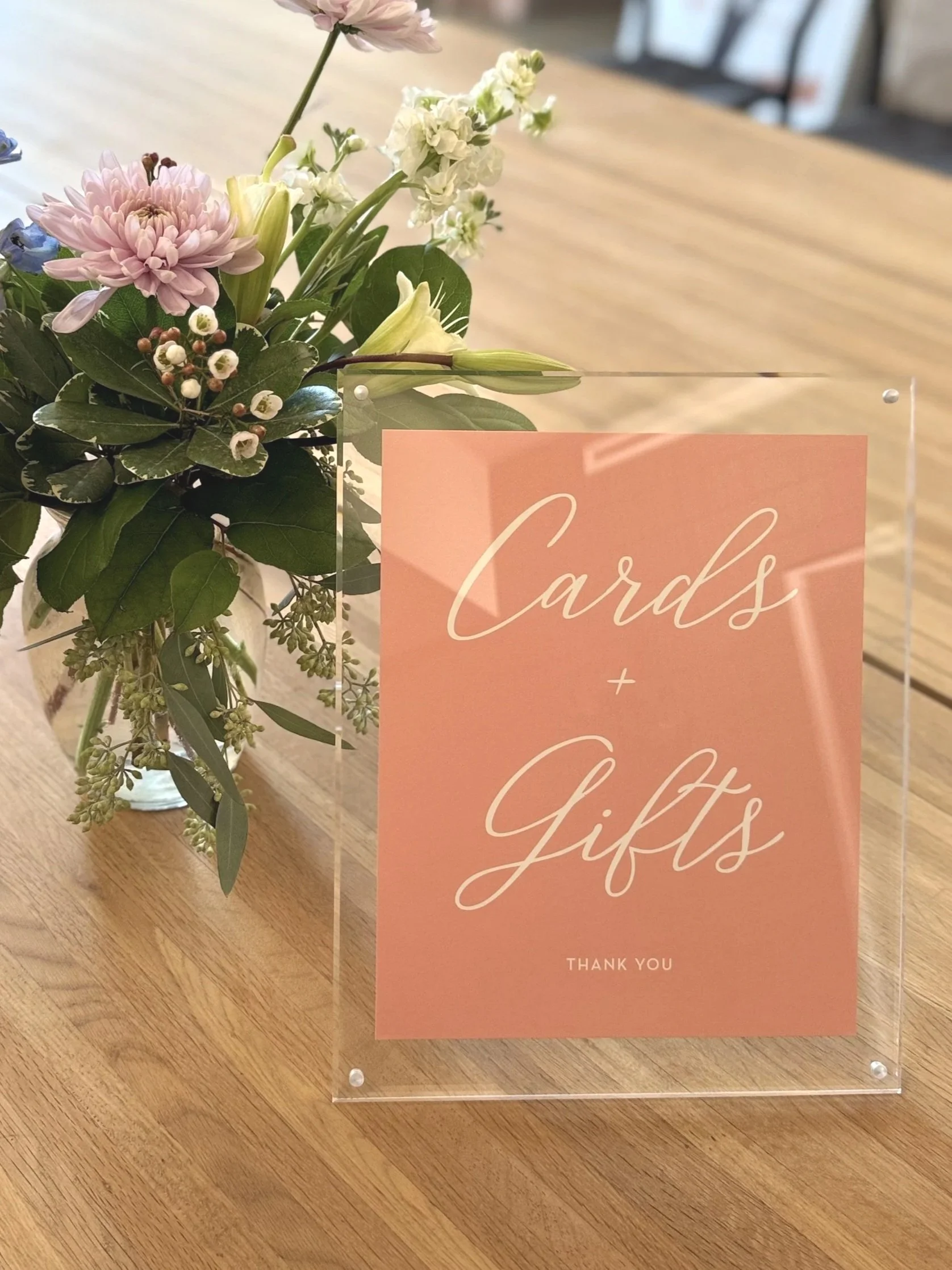 Clear Magnetic Frame w/ Easel Back 8x10