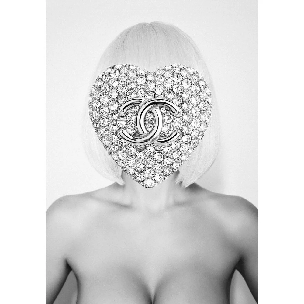Queen of Hearts - Black &amp; White