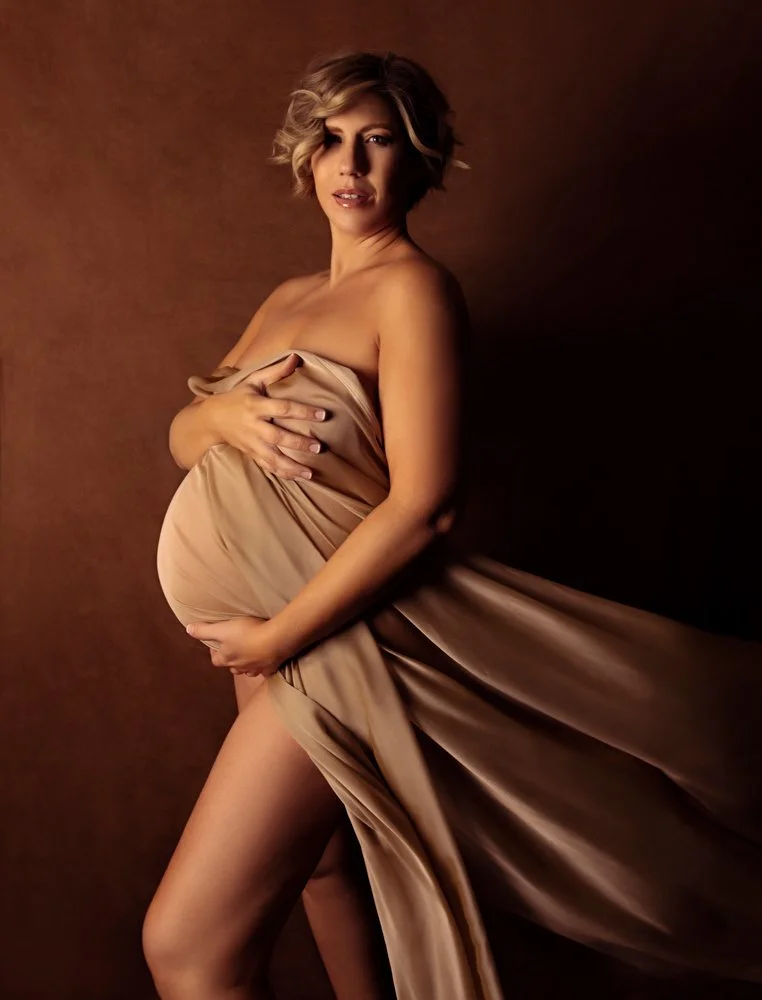 Holly Maternity_027.jpg