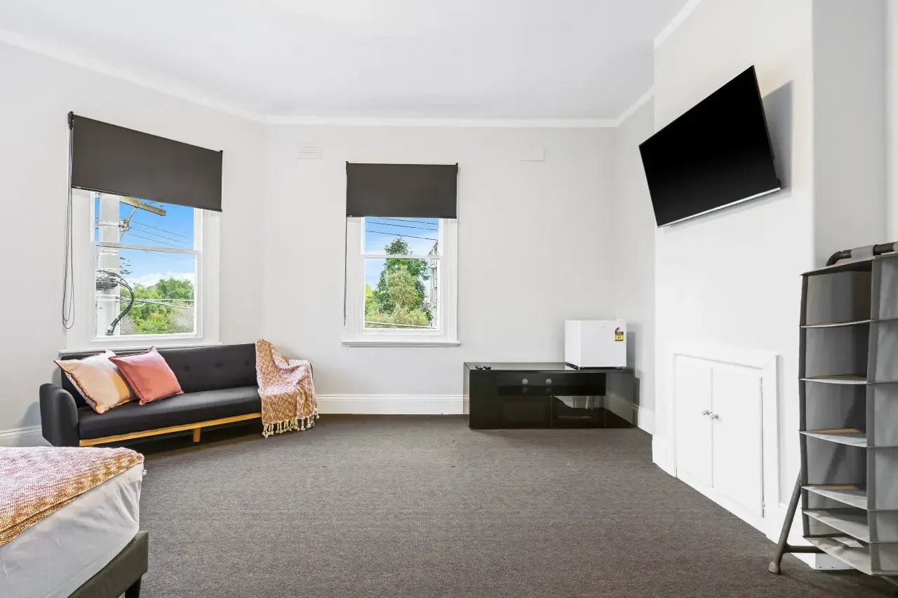 Accomodation at North Port Hotel in Port Melbourne, Victoria