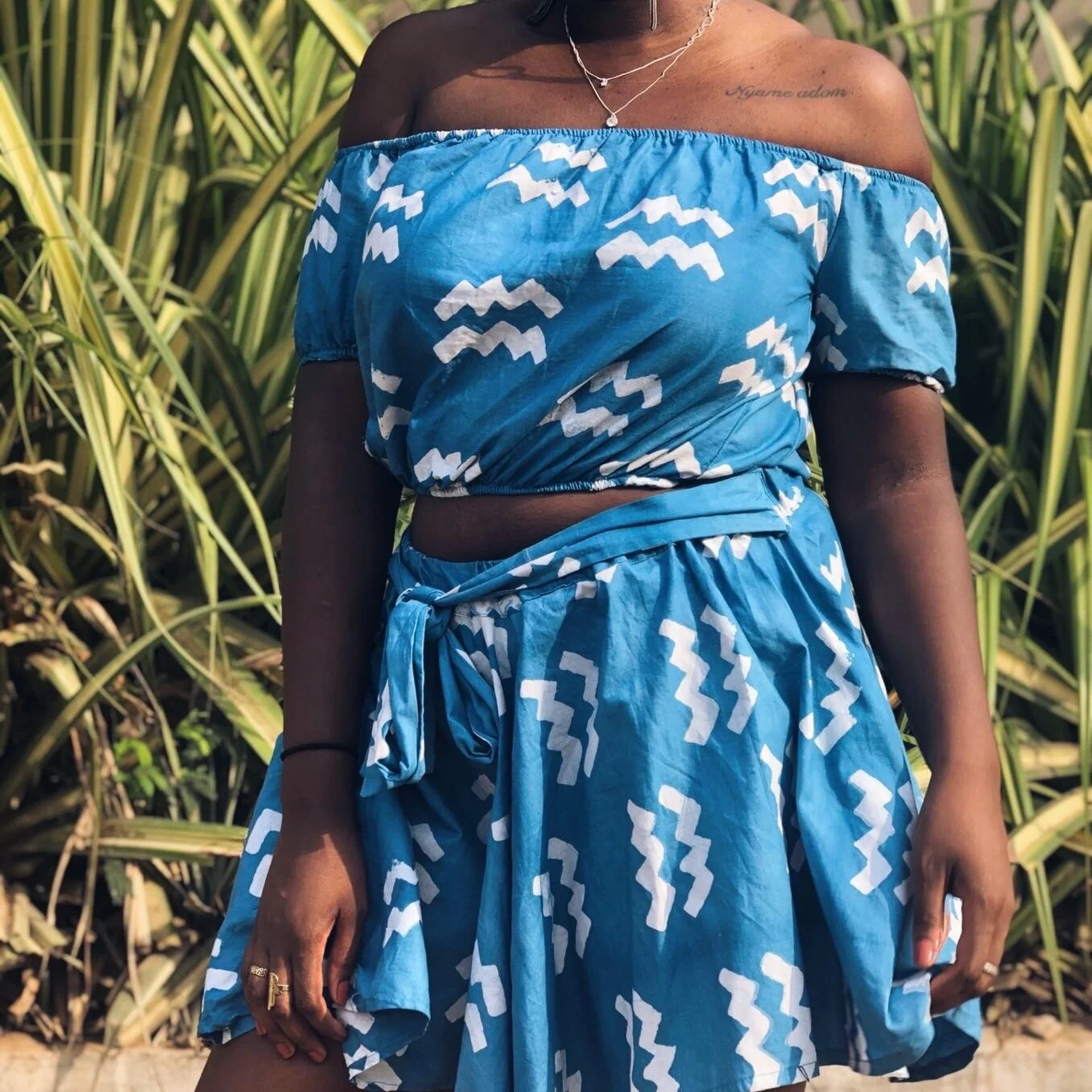 blue-aquarius-print-outfit-2.jpg