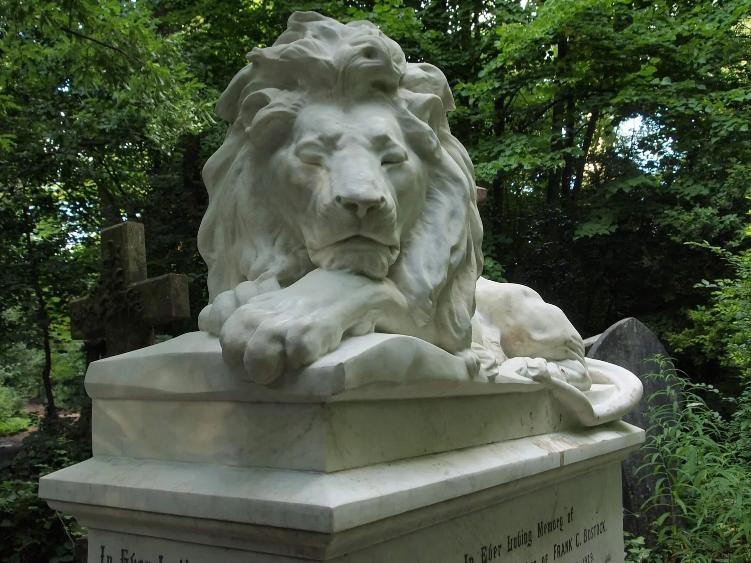 Bostock lion sculpture