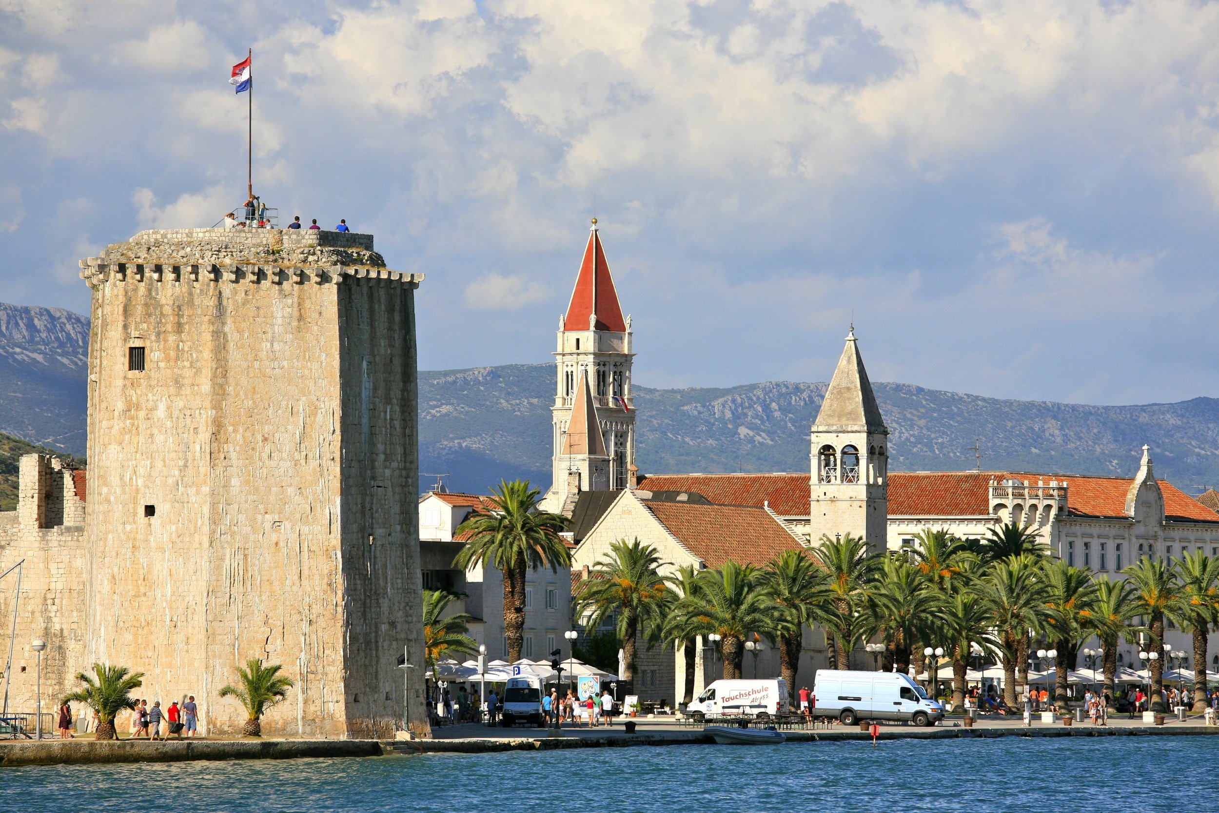 City_of_Trogir_and_the_Tower_of_the_Kamerlengo_Castle_(5975489212).jpg