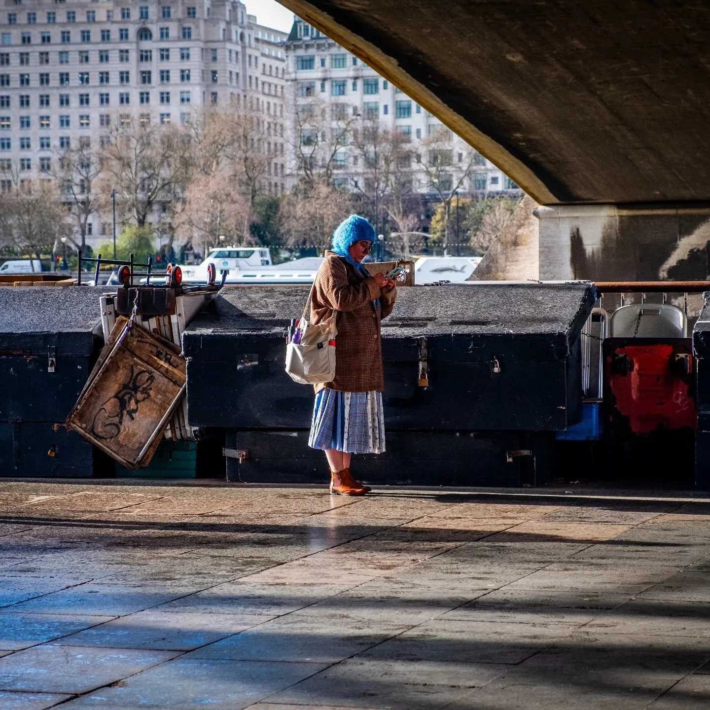#outandabout #photooftheday #amsterdam #hat #colour #riverthames&nbsp;#views #wanderlust #photography #picoftheday #outdoors #color #photography&nbsp;#city #river #photographyislife #thames #uk #london #reading #books