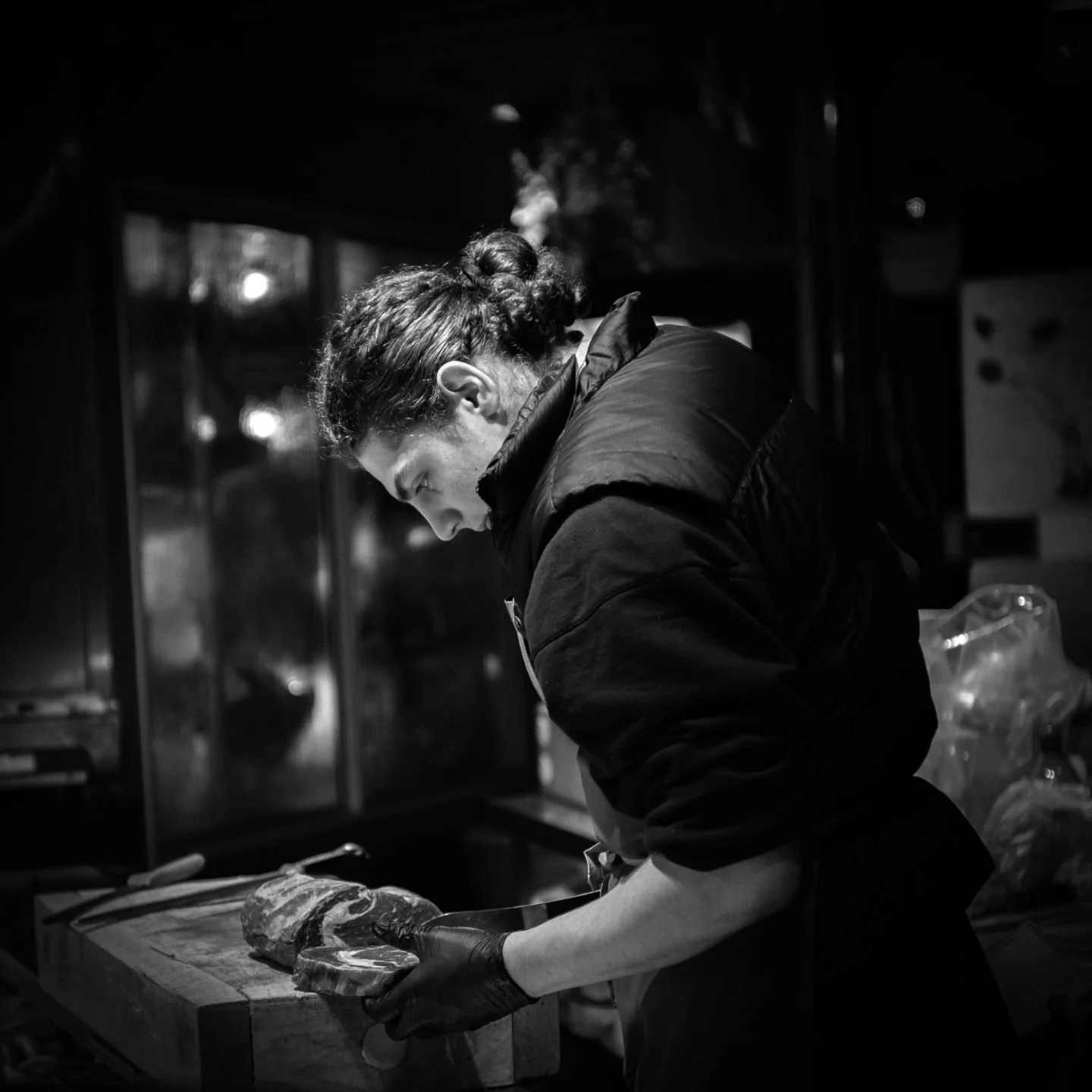 Perfecting the craft - Borough Market

#bnwphoto #butcher #bnwphotography #craft #instadaily #photooftheday #art #photography #wanderlust&nbsp; #photographyislife #bwphoto #bwphotography #london #portrait #outandabout #meat #boroughmarket #blackandwh