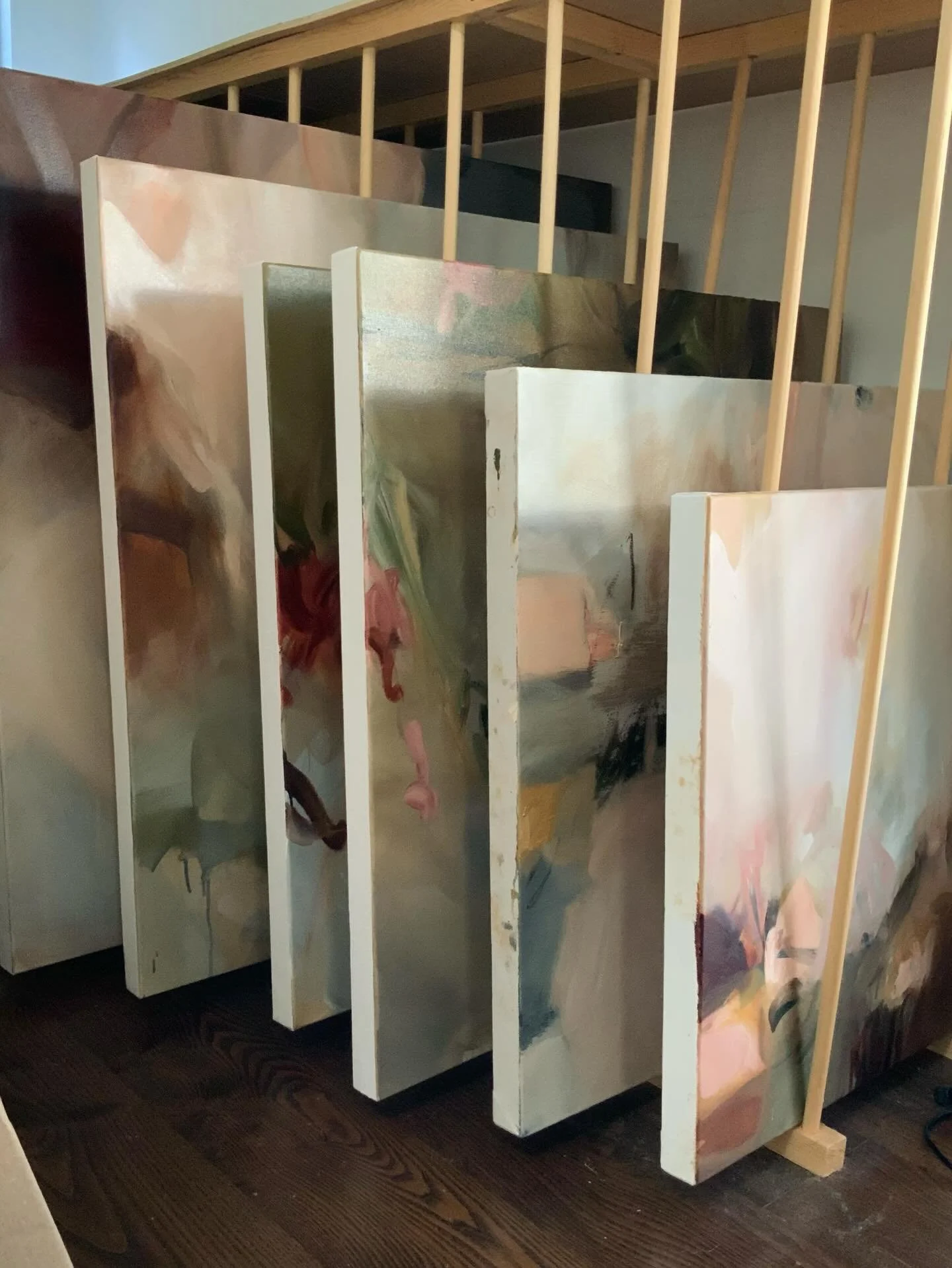 Hope you enjoyed a lovely weekend 💛

Egg hunt, completed
Too much chocolate, again
Gardening in the sunshine

And now&hellip; back in the studio, my happy place.