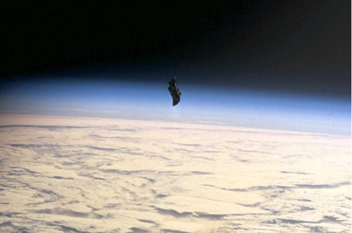 To prepare for the upcoming Doing Drugs and Dying In Space Ritual II, The Runaways Lab Theater has commissioned a historical account of the true Space Cult which inspired the ritual. Thanks to company member Daniel Mozurkewich for the research and writing.