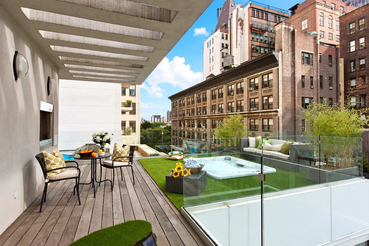 Penthouse Upper Deck and Jacuzzi