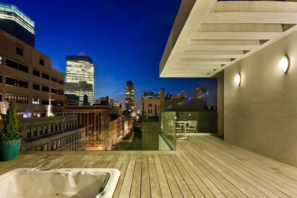 Penthouse Upper Deck
