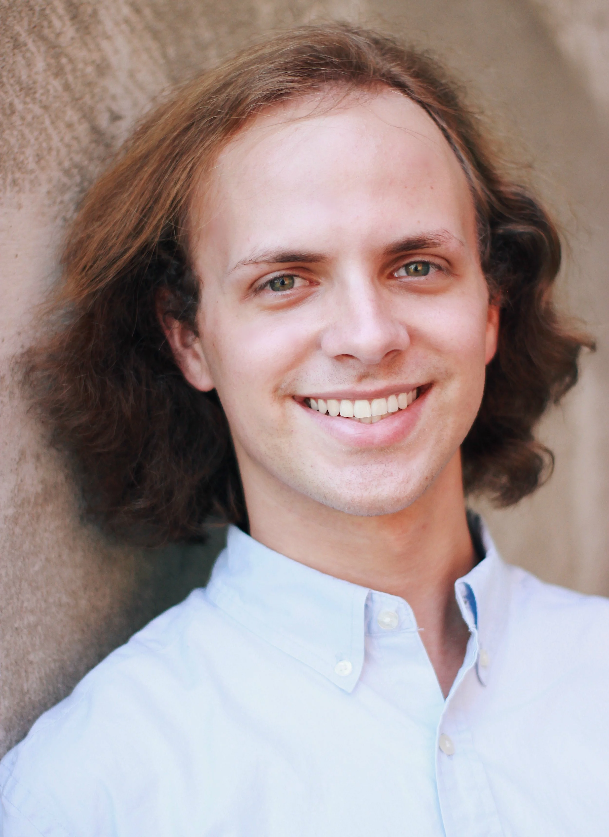 Headshot by Dawniella Sinder
