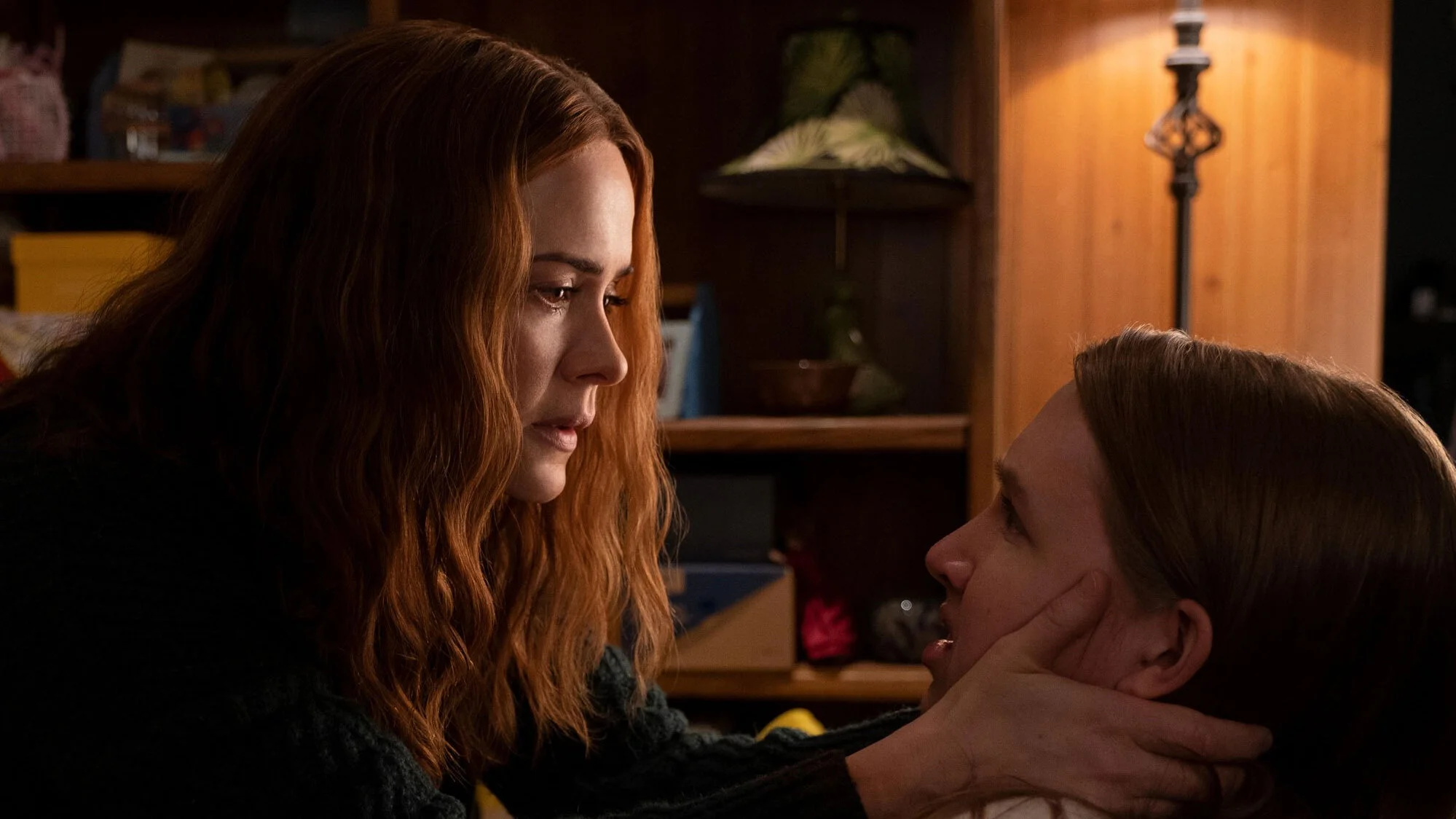 Run - A Familiar but Solid Thriller About Overprotective Mothers