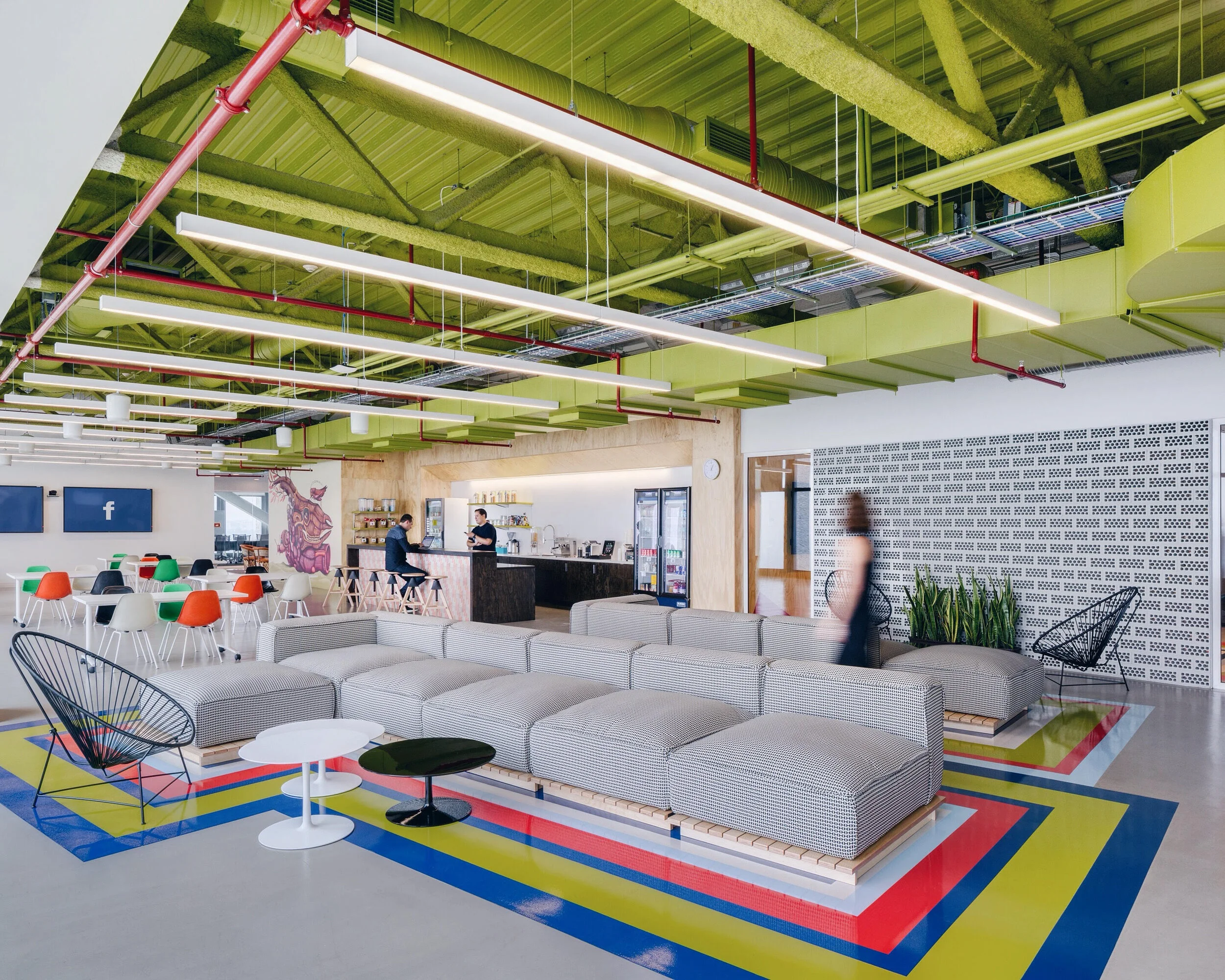 micro kitch en and lounge.jpg