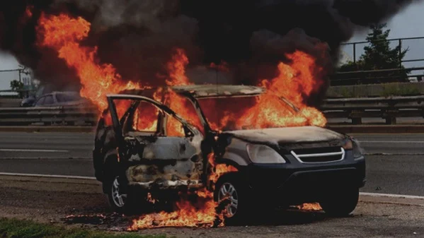 shutterstock949171---burning-car-crop2.jpg