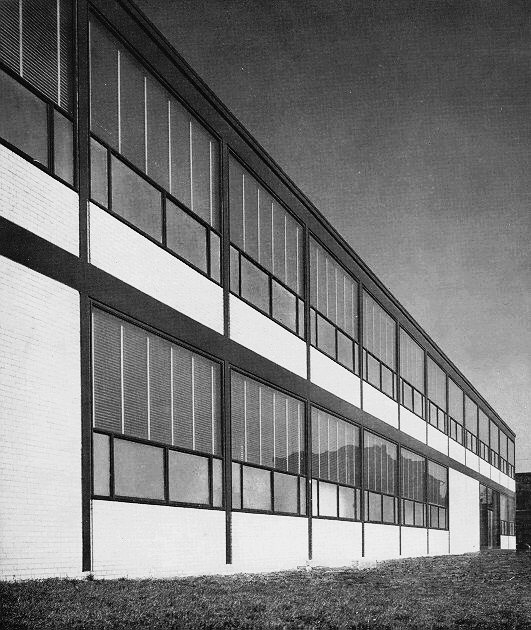 Alumni Memorial Hall Institut d’Illinois, Mies Van der Rohe | 1945-46 © Brutalismus