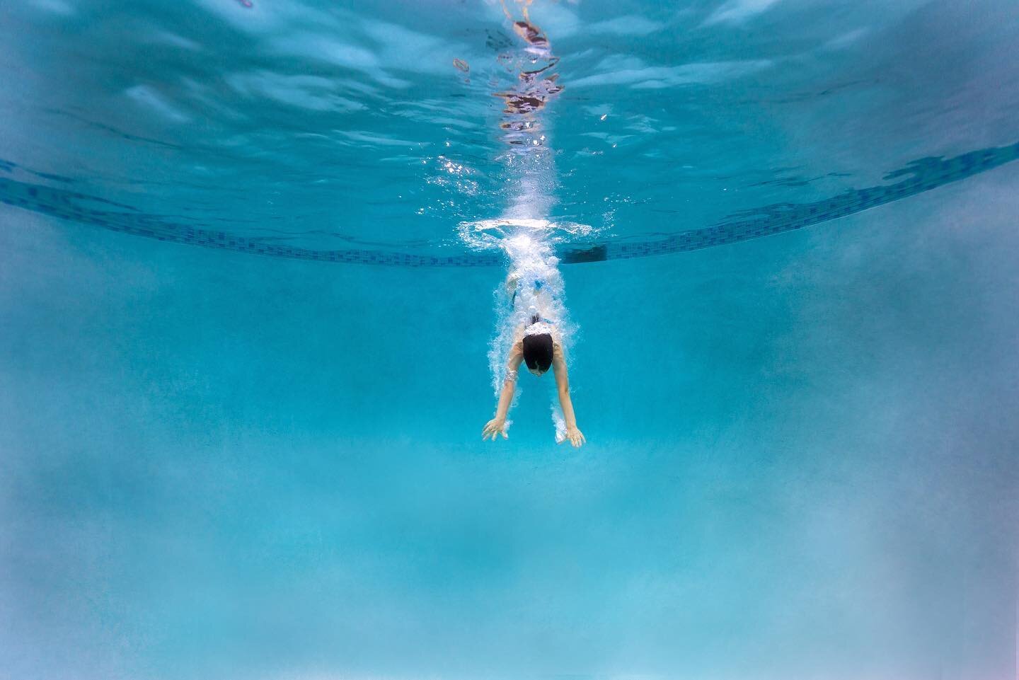 Summer is coming...your pool or mine? 

#alisonfrankphotography 
#underwaterkids
 #floridasummers 
#underwaterportraits 
#summertime 
#lovebeingunderwater
 #floridaportrait