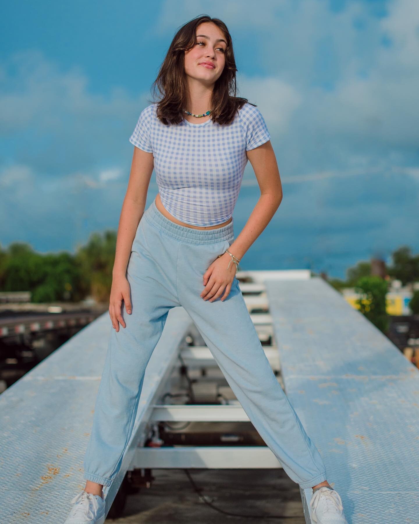 Summer vibes ☀️

#alisonfrankphotography #teenphotographer
.
.
.
#floridaphotographer
#fortlauderdalephotographer
#posepatch
#teenandtweenstyle
#Teenyearsmagazine
#Modernteenstyle
#Teenstyledaily
#modernteenmagazine
#teensznmagazine
#floridateenphoto