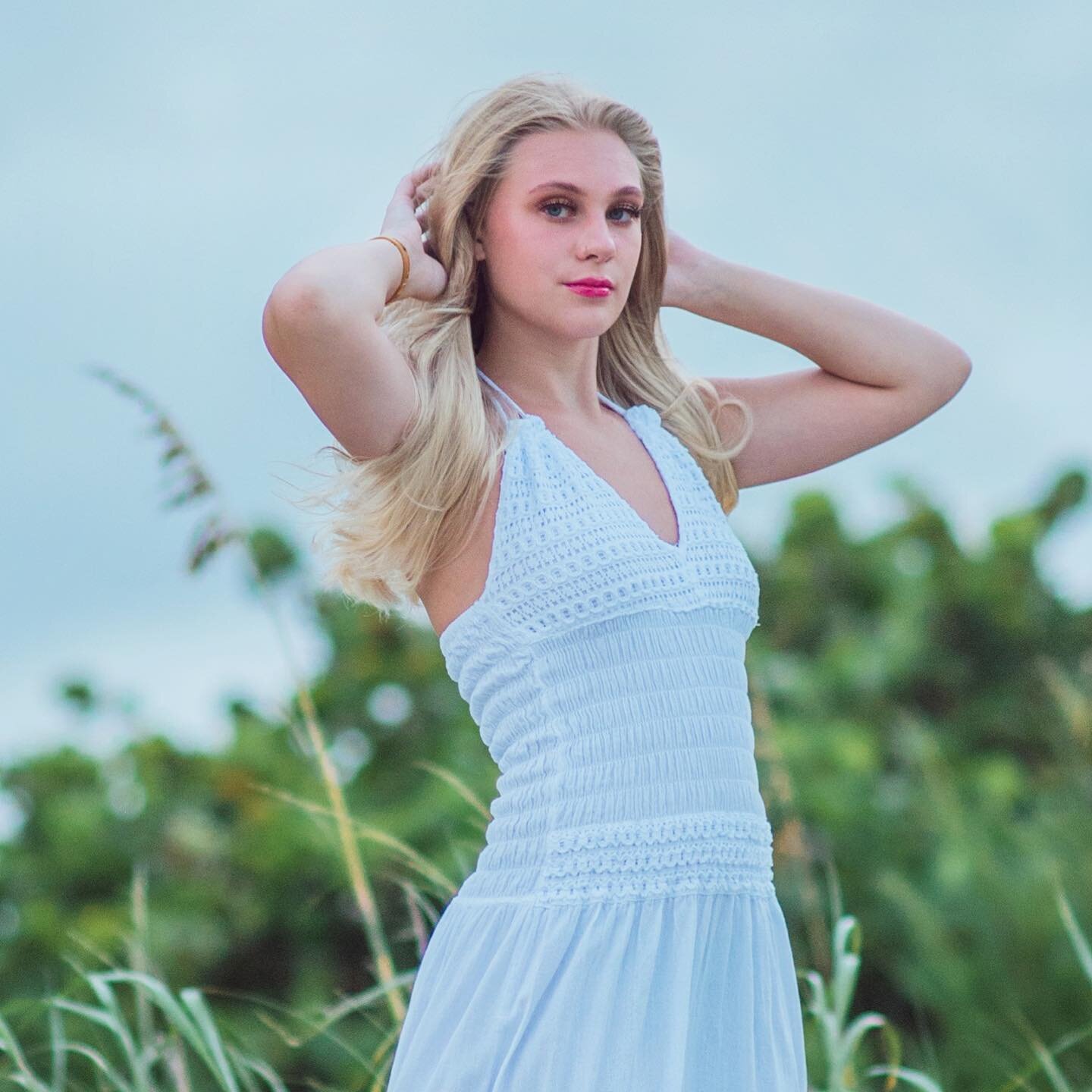 Meet Kaylee, Class of 2022, here in sunny South Florida, visiting from Iowa.&nbsp;&nbsp;We definitely had a wild time getting this session done - from worrying about rain storms from Tropical Storm Fred, to sending her to the wrong location, and then